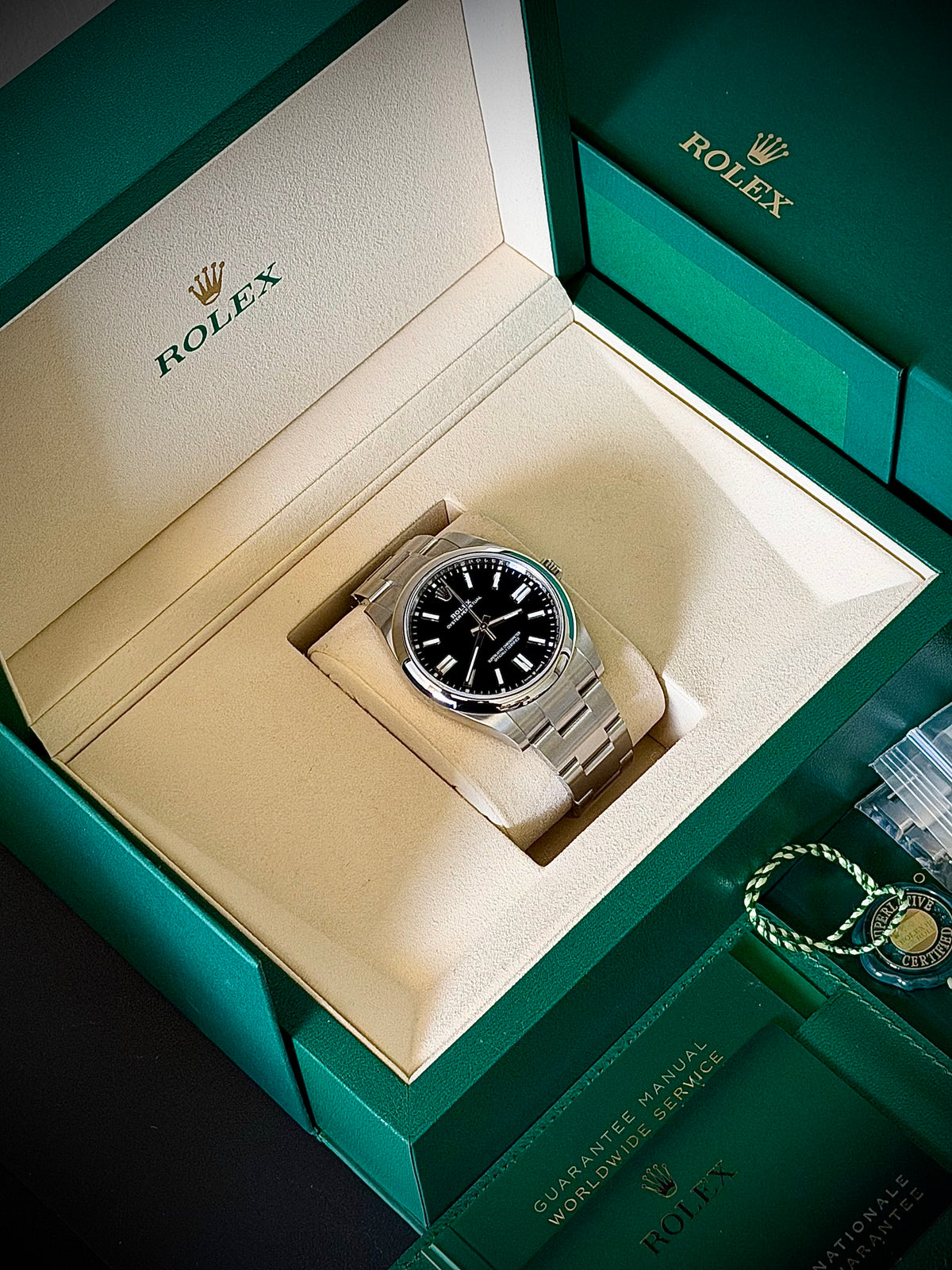 2025 ROLEX OYSTER PERPETUAL 41, 124300, BLACK DIAL, FULL SET, INC GST