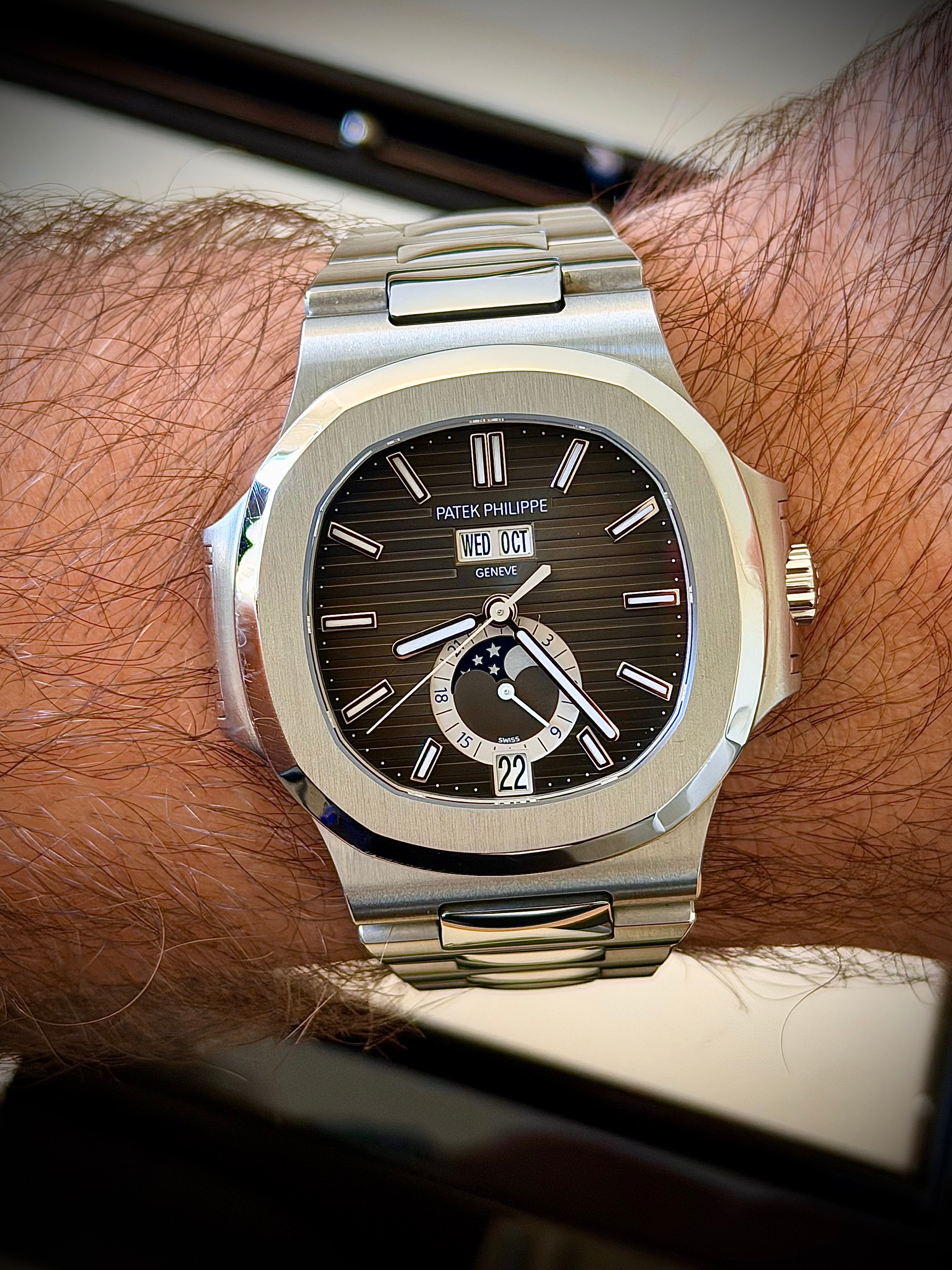 PATEK PHILIPPE NAUTILUS ANNUAL CALENDAR, 5726A, BOX & 2024 PATEK SERVICE, INC GS