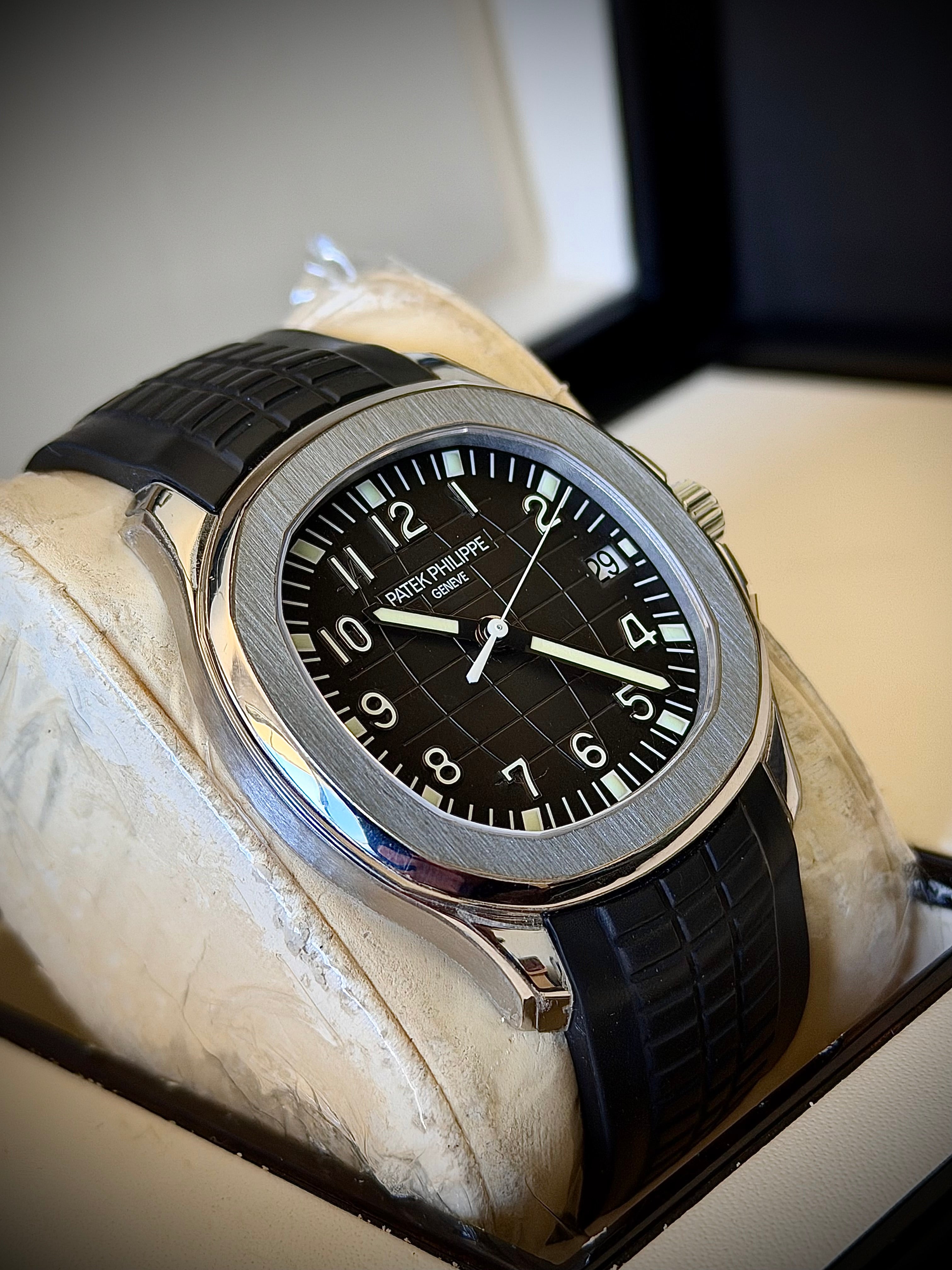 2008 PATEK PHILIPPE AQUANAUT, 5165A, FULL SET, INC GST