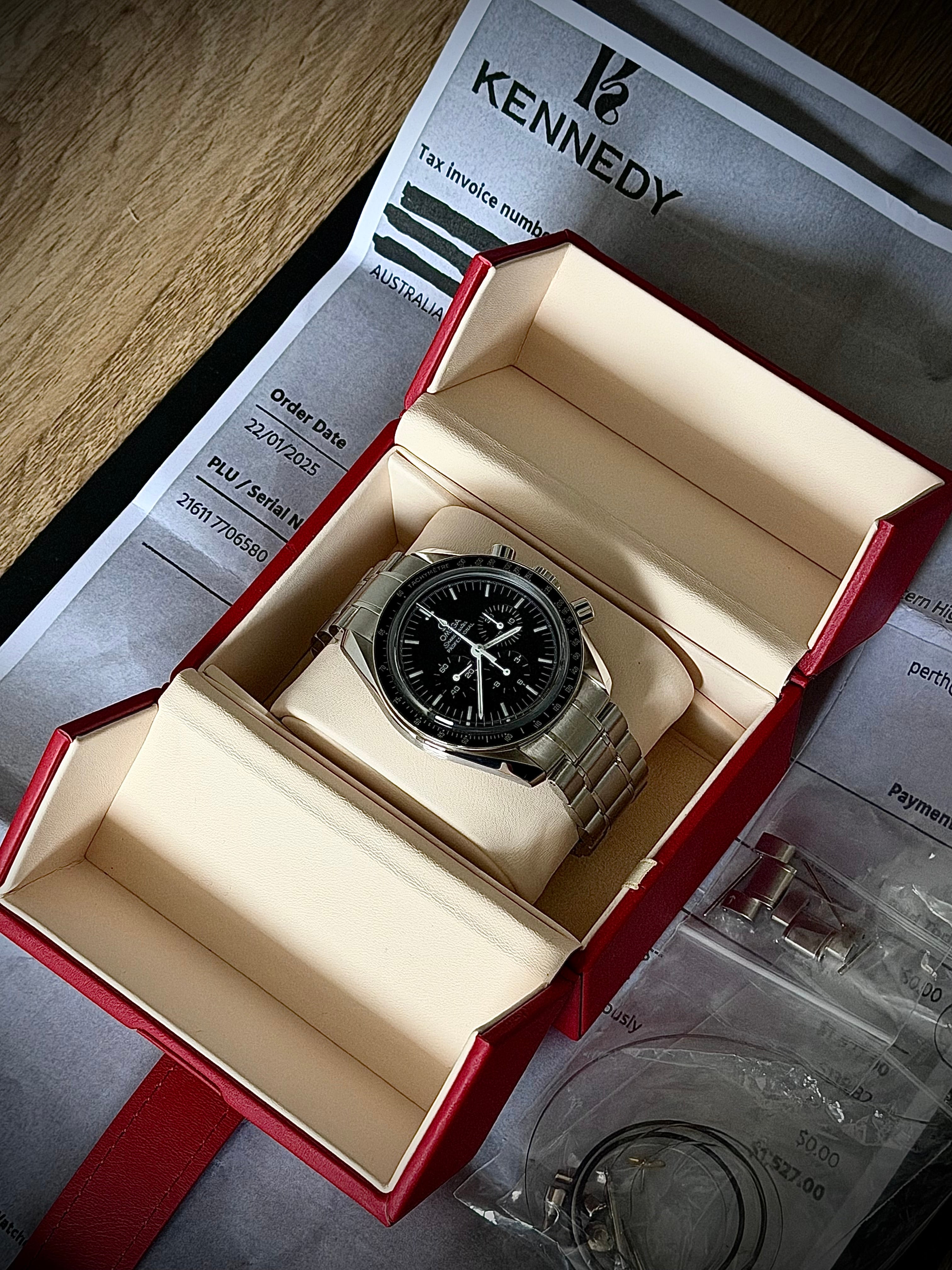 2000 OMEGA SPEEDMASTER MOONWATCH, WATCH AND BOX, FULLY SERVICED, INC GST