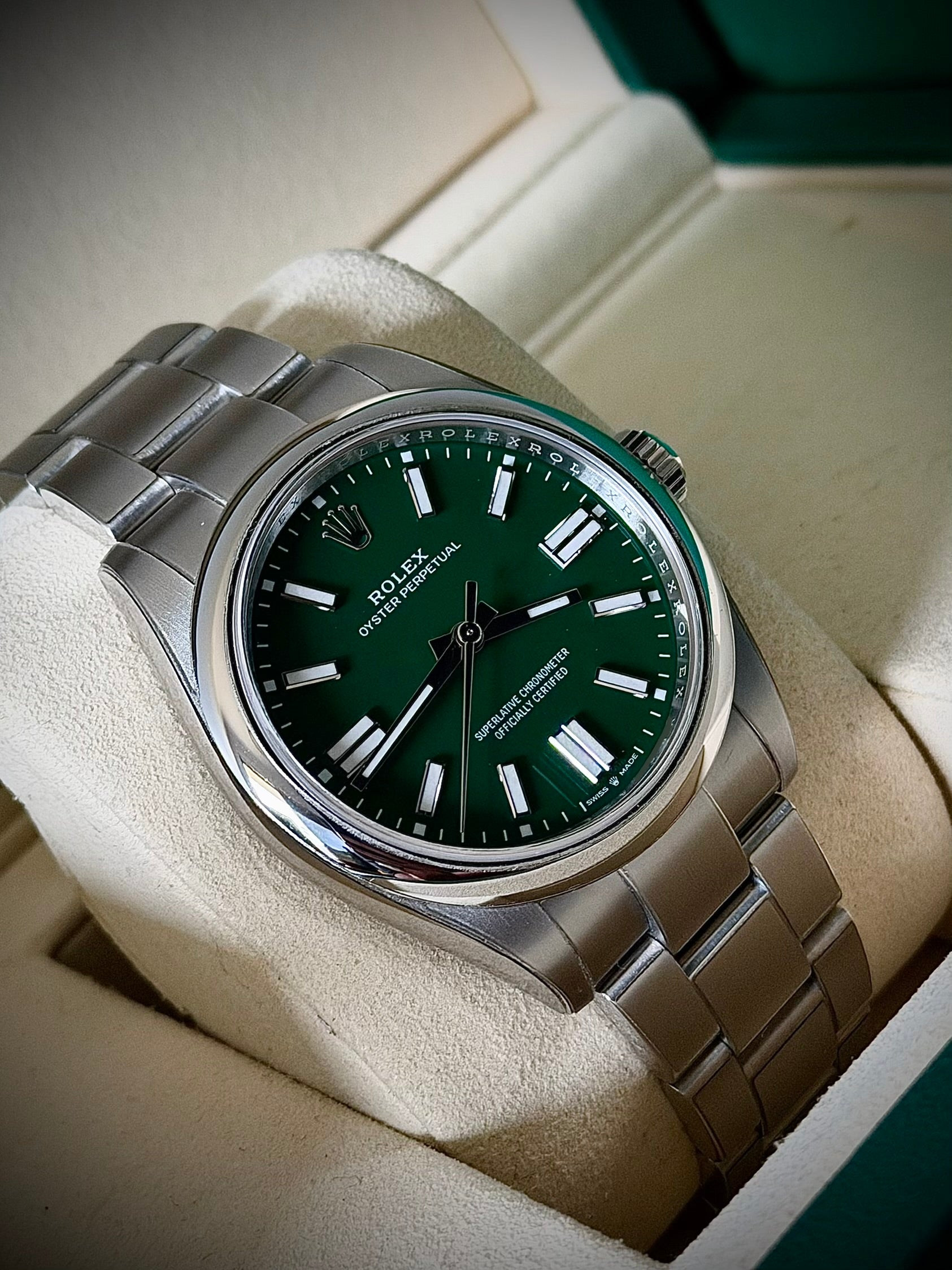 2025 ROLEX OYSTER PERPETUAL 41, 134300, GREEN DIAL, FULL SET, INC GST