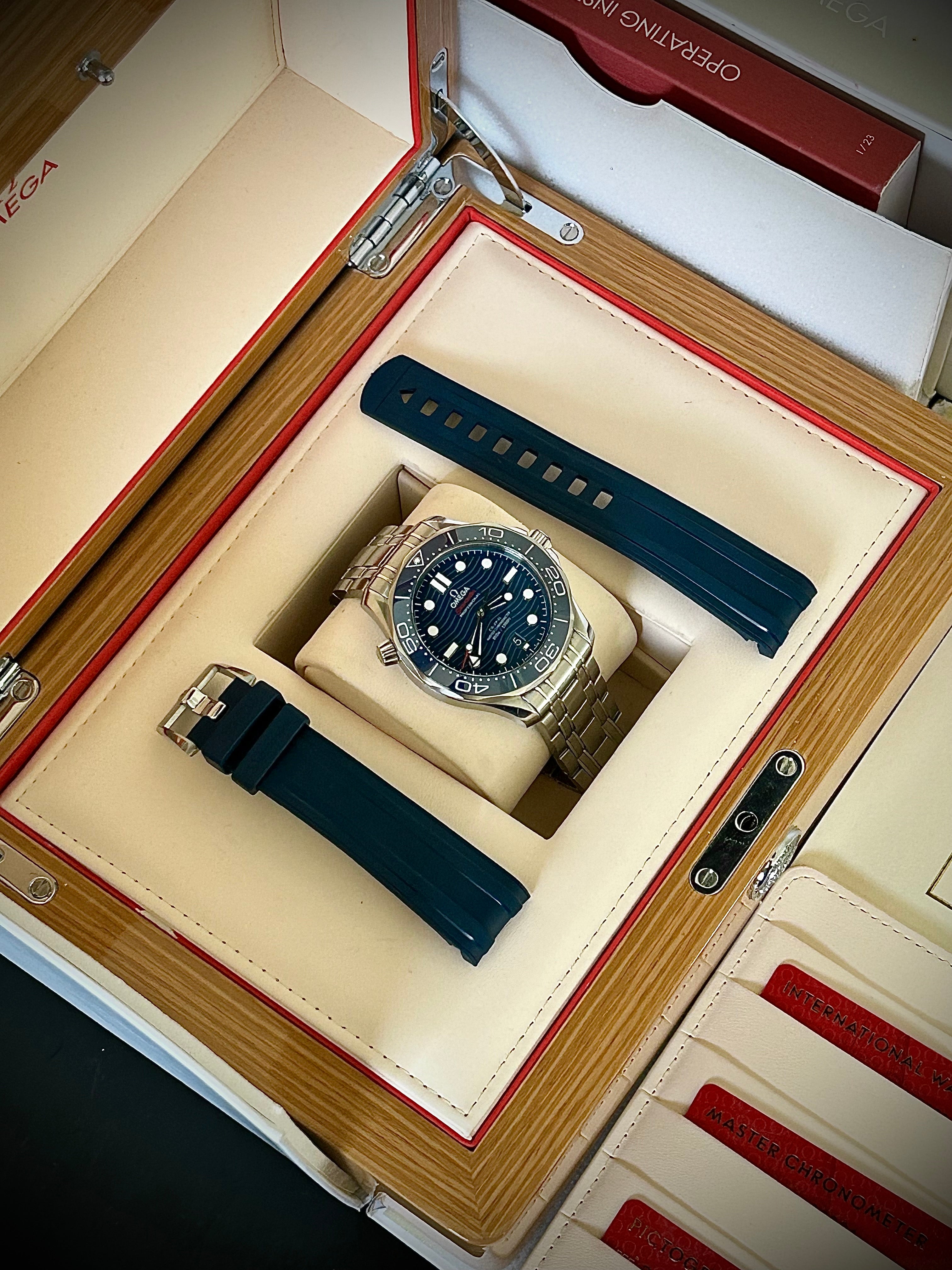 2020 OMEGA SEAMASTER 300, BLUE DIAL, FULL SET, INC GST