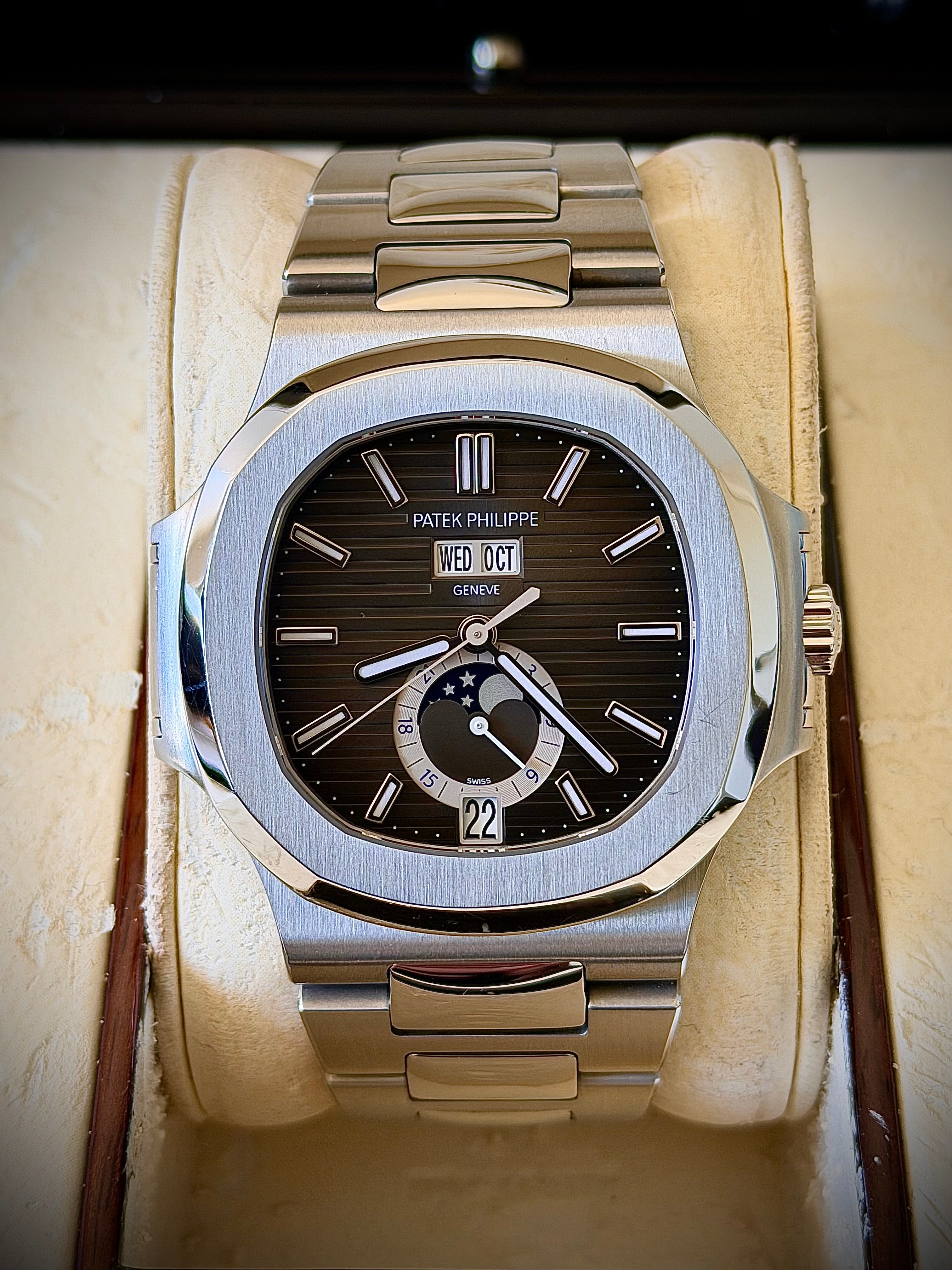 PATEK PHILIPPE NAUTILUS ANNUAL CALENDAR, 5726A, BOX & 2024 PATEK SERVICE, INC GS