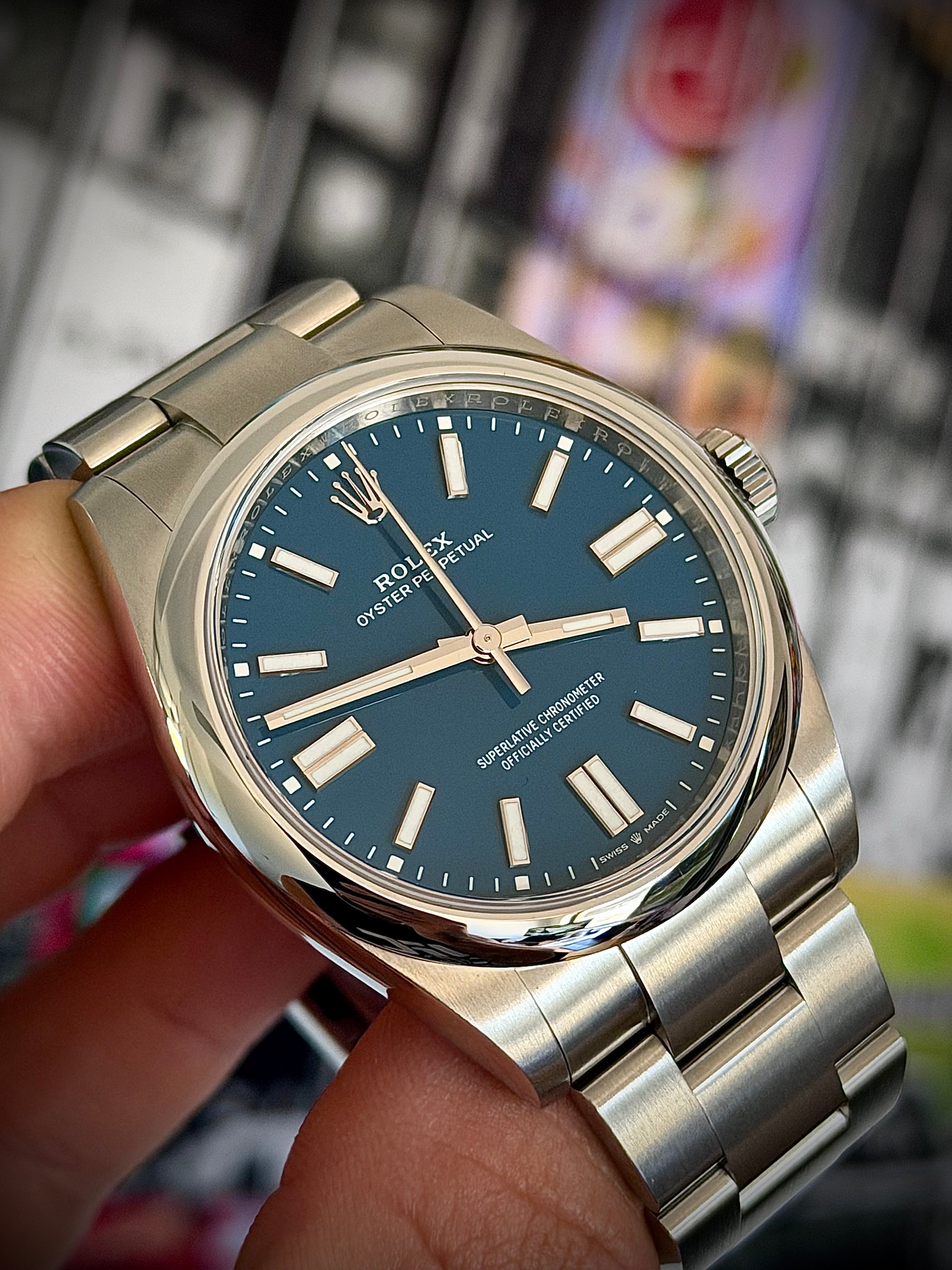 2025 ROLEX OYSTER PERPETUAL 41, MED BLUE DIAL, FULL SET, INC GST