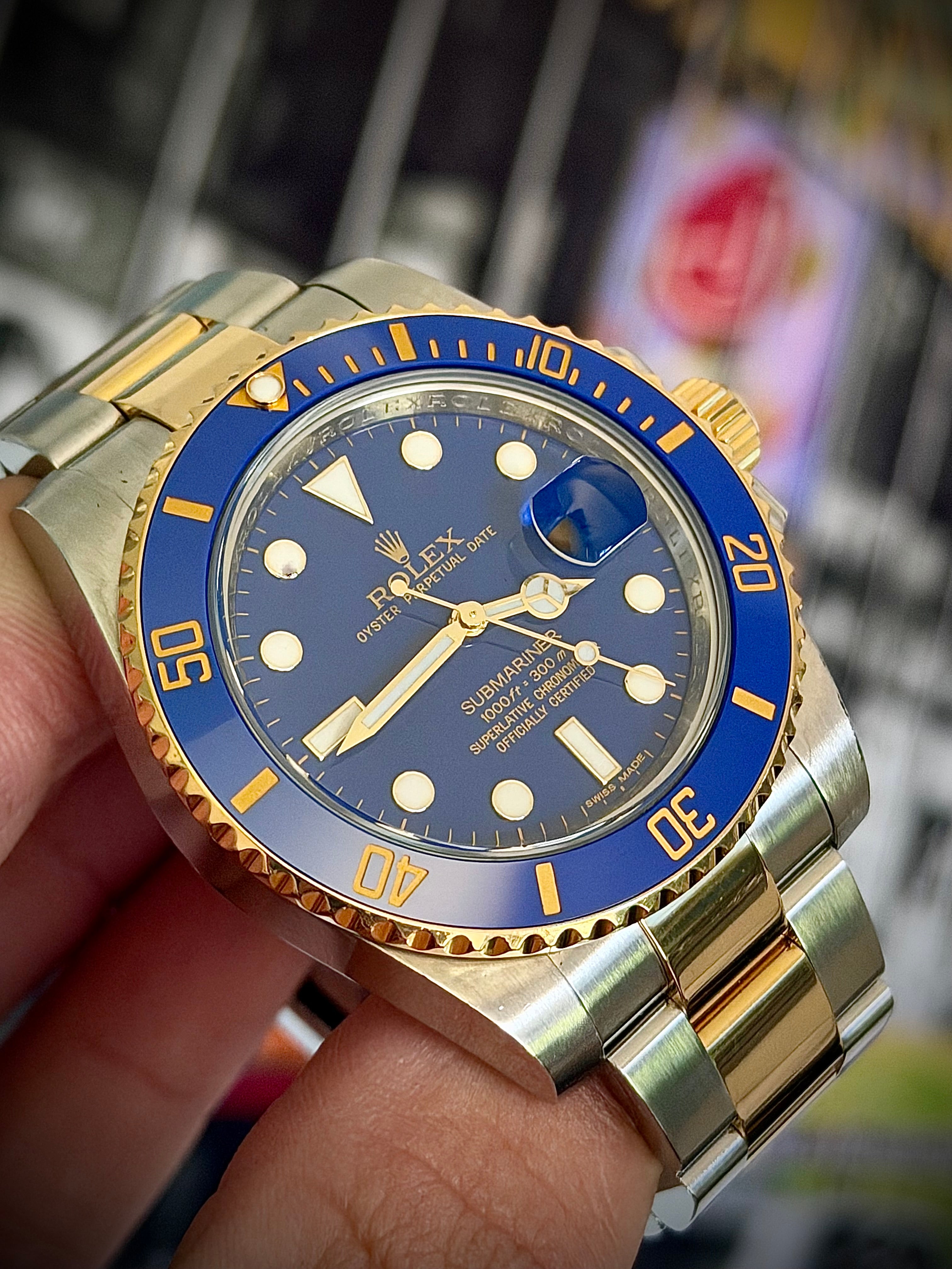 CIRCA 2010 ROLEX SUBMARINER DATE, 116613LB, MATTE BLUE “SMURF” DIAL, BOX & BOOKLETS, INC GST