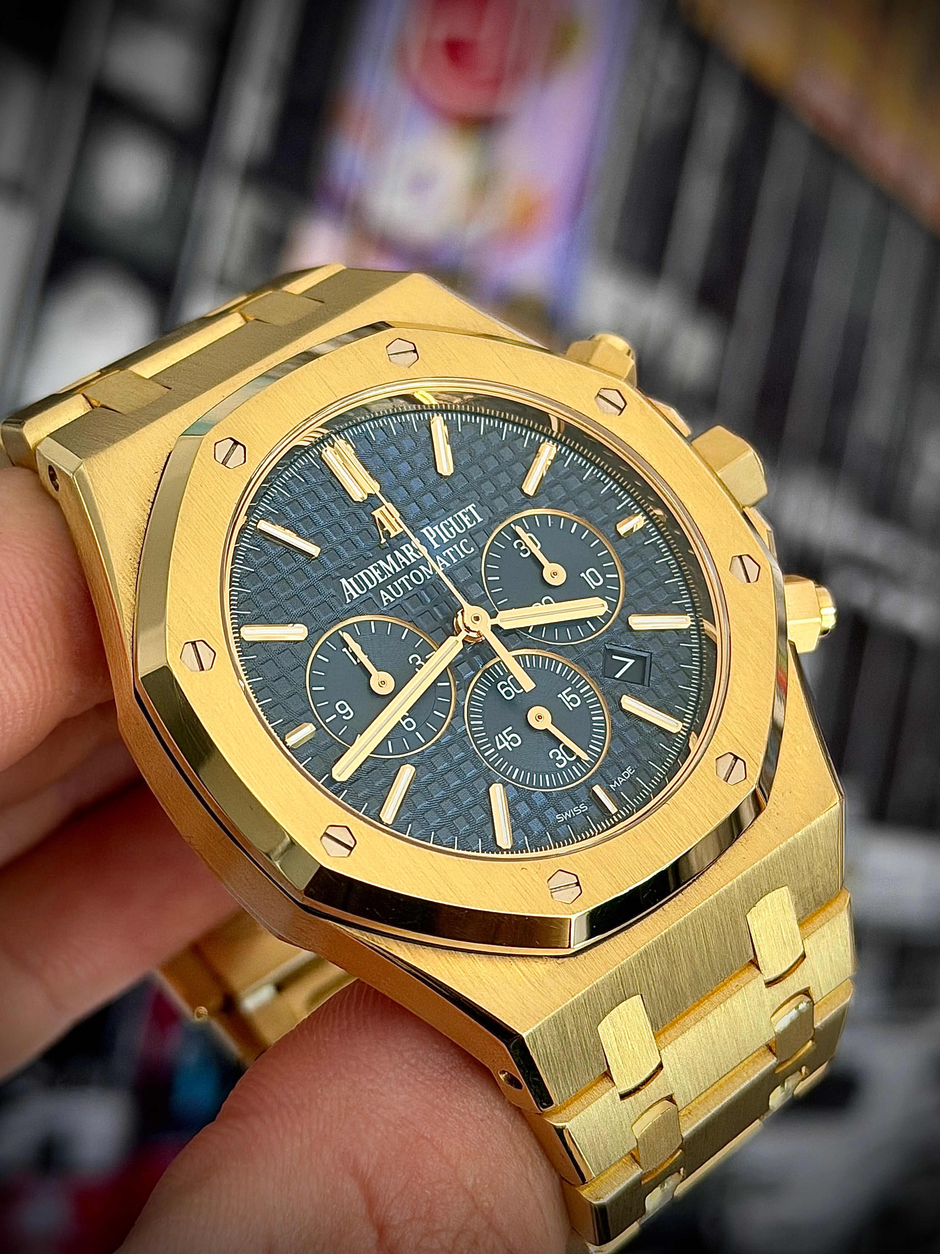 2018 AUDEMARS PIGUET ROYAL OAK FULL YELLOW GOLD CHRONOGRAPH, 26320BA.OO.1220BA.02, BLUE DIAL, FULL SET, INC GST