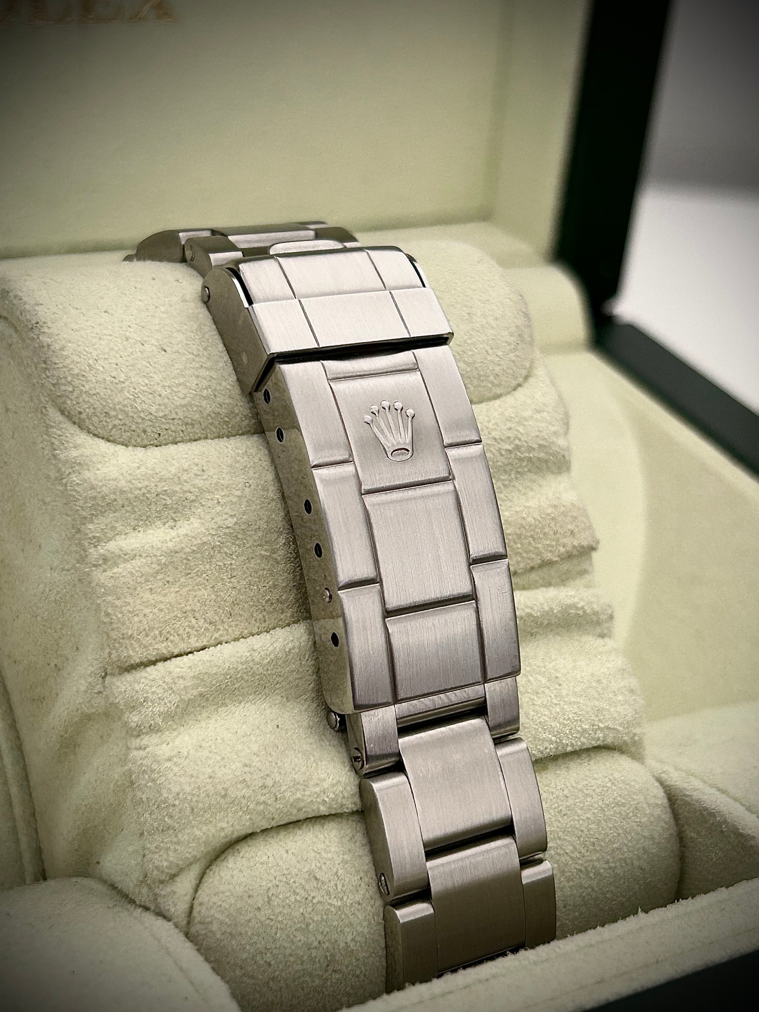 2006 ROLEX SUBMARINER DATE, KERMIT, 16610LV, FULL SET, INC GST
