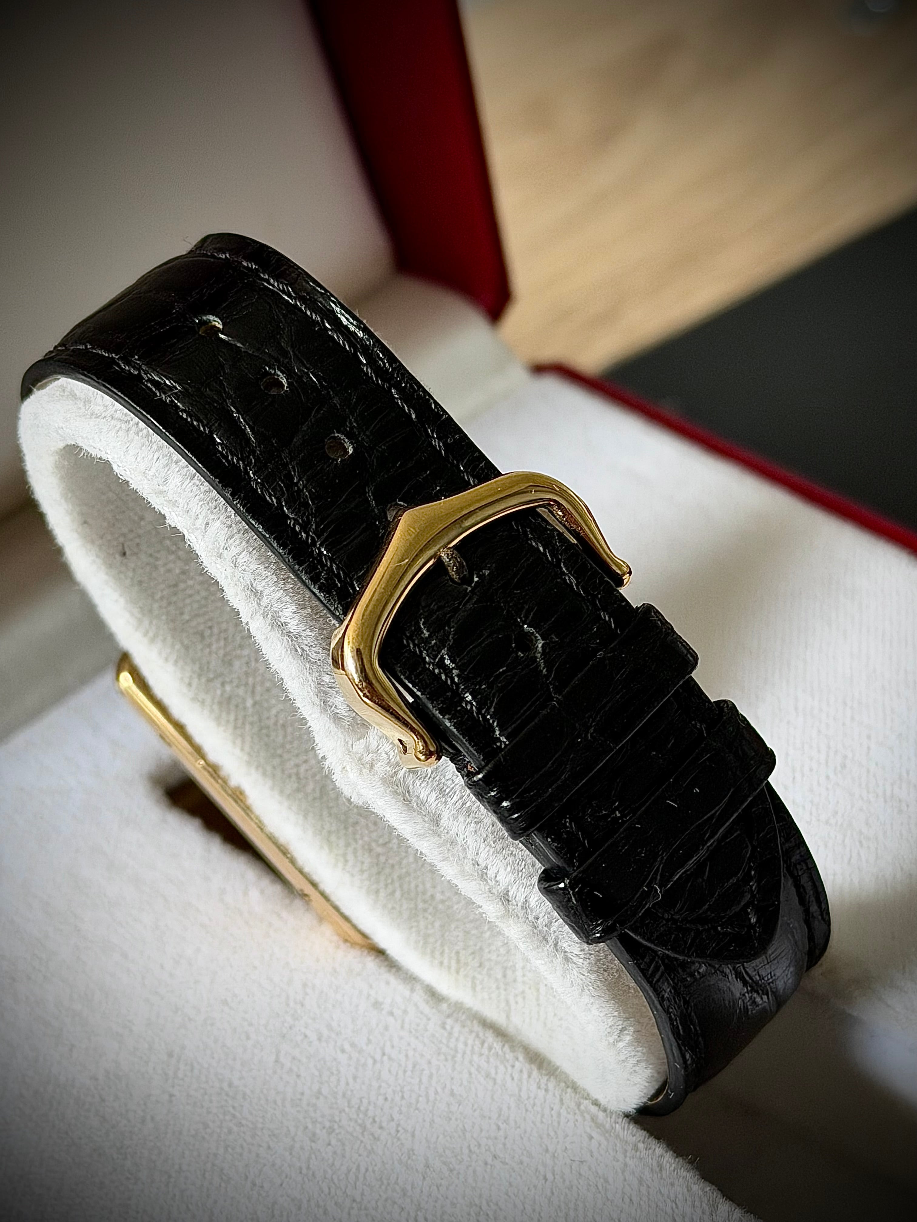 1989 CARTIER TANK LOUIS CARTIER, 88105, 18K YELLOW GOLD, FULL SET, INC GST
