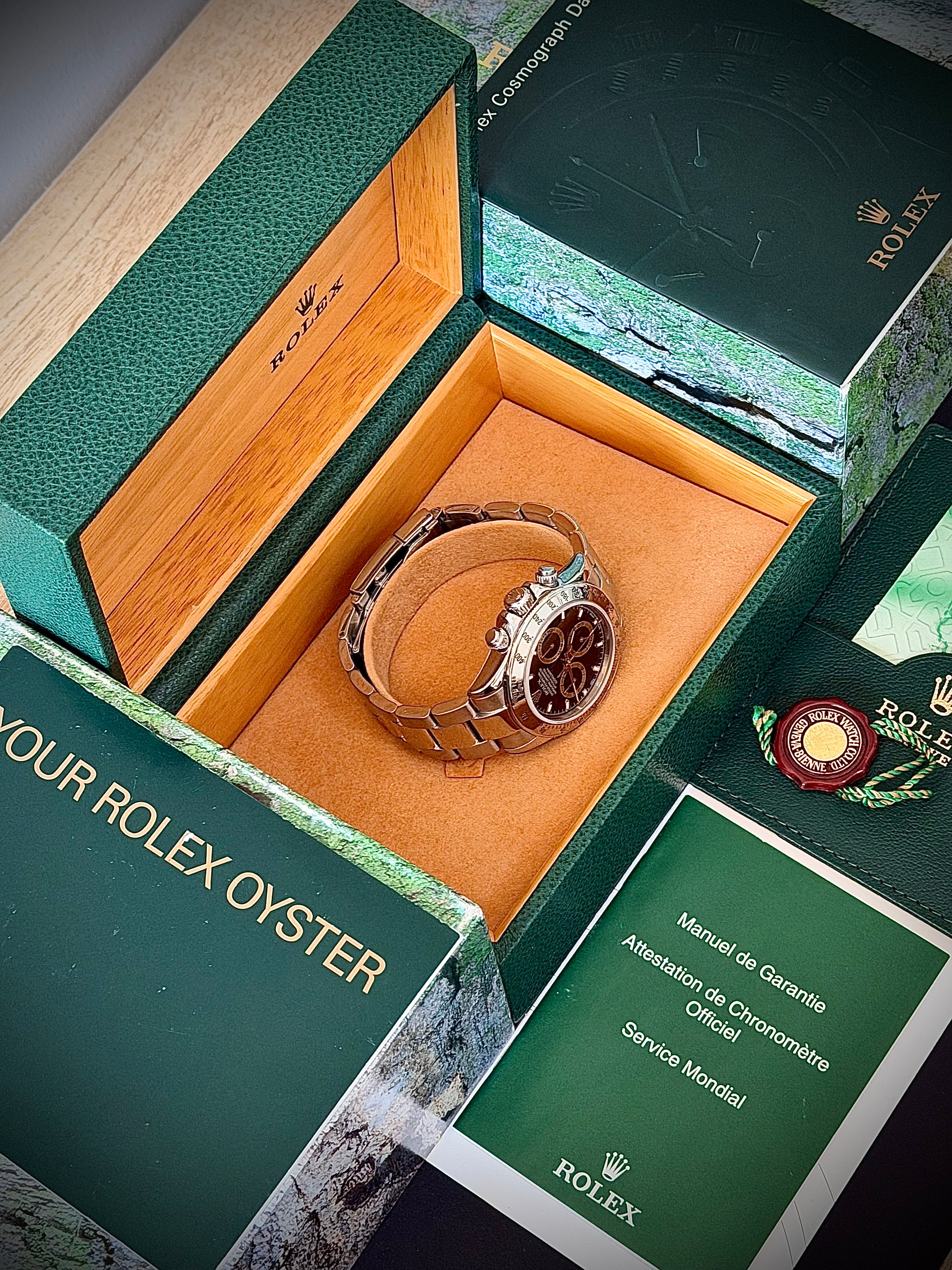 2004 ROLEX COSMOGRAPH DAYTONA, FULLY STICKERED, 116520, BOX AND BOOKLETS, INC GST