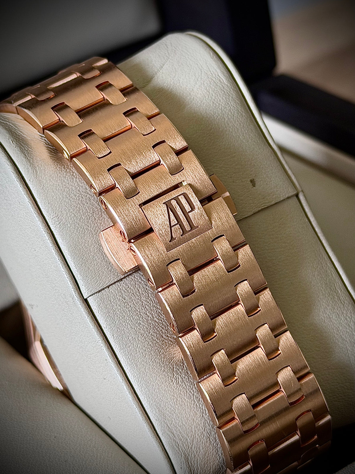 CIRCA 2014 AUDEMARS PIGUET ROYAL OAK OFFSHORE CHRONOGRAPH “BRICK”, 26470OR.OO.1000OR.01, 18CT PINK GOLD, WATCH & BOX, INC GST