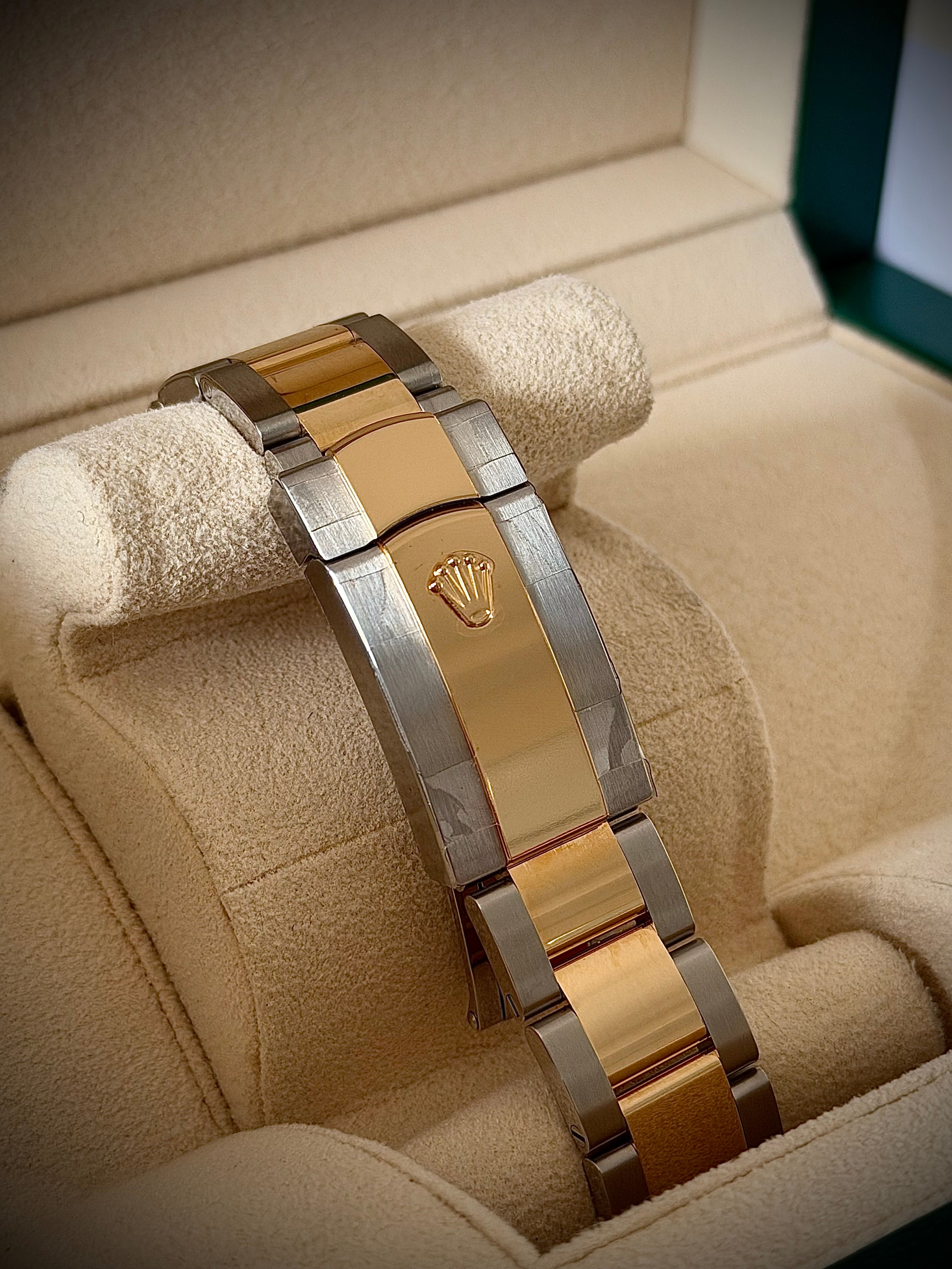 2022 ROLEX DATEJUST 36 TWO TONE, BRAND NEW FACTORY STICKERED, CHAMPAGNE MOTIF DIAL, 126203, FULL SET, INC GST