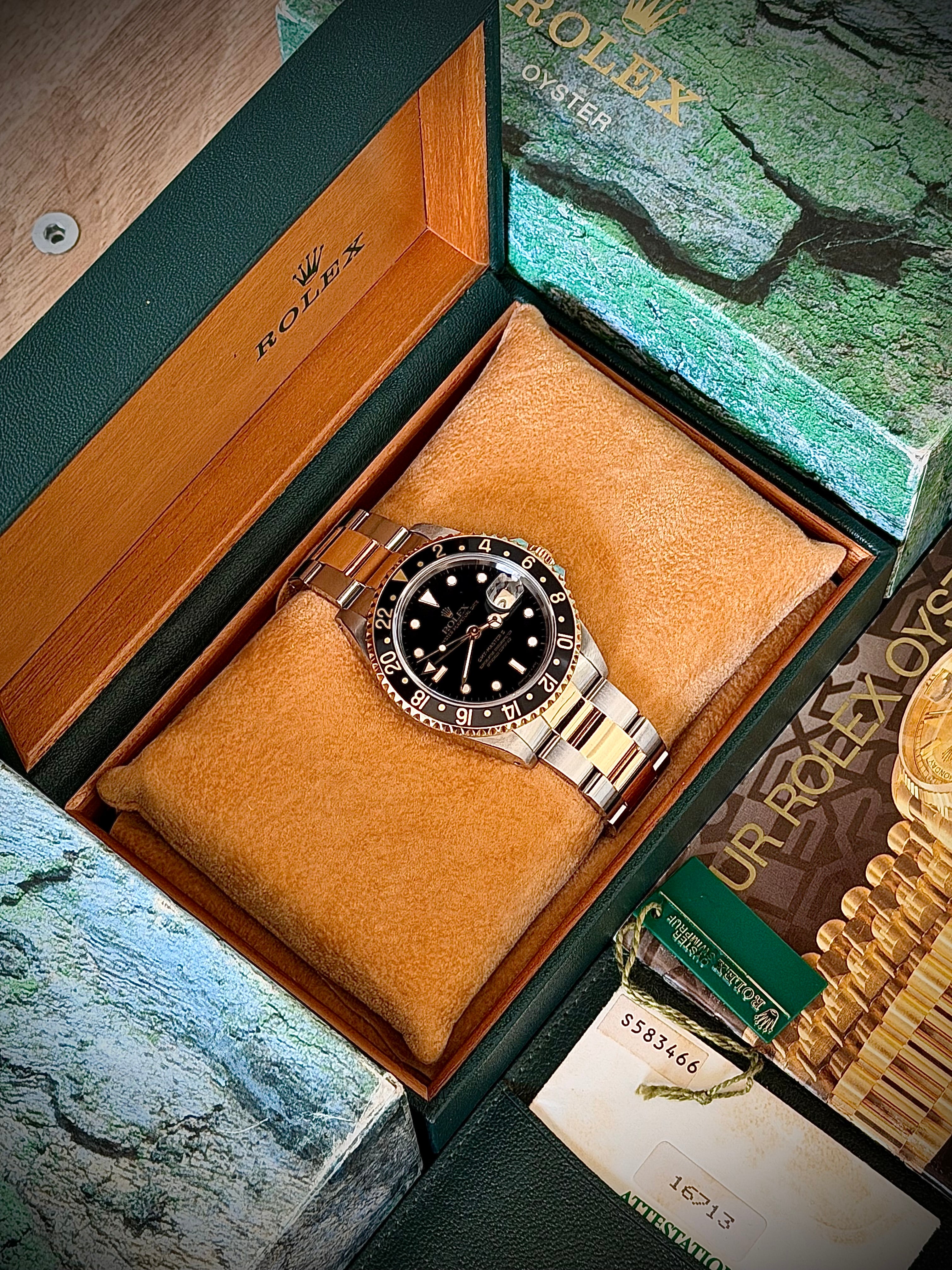 1993 ROLEX GMT-MASTER II, TWO TONE, 16713, FULL SET, INC GST