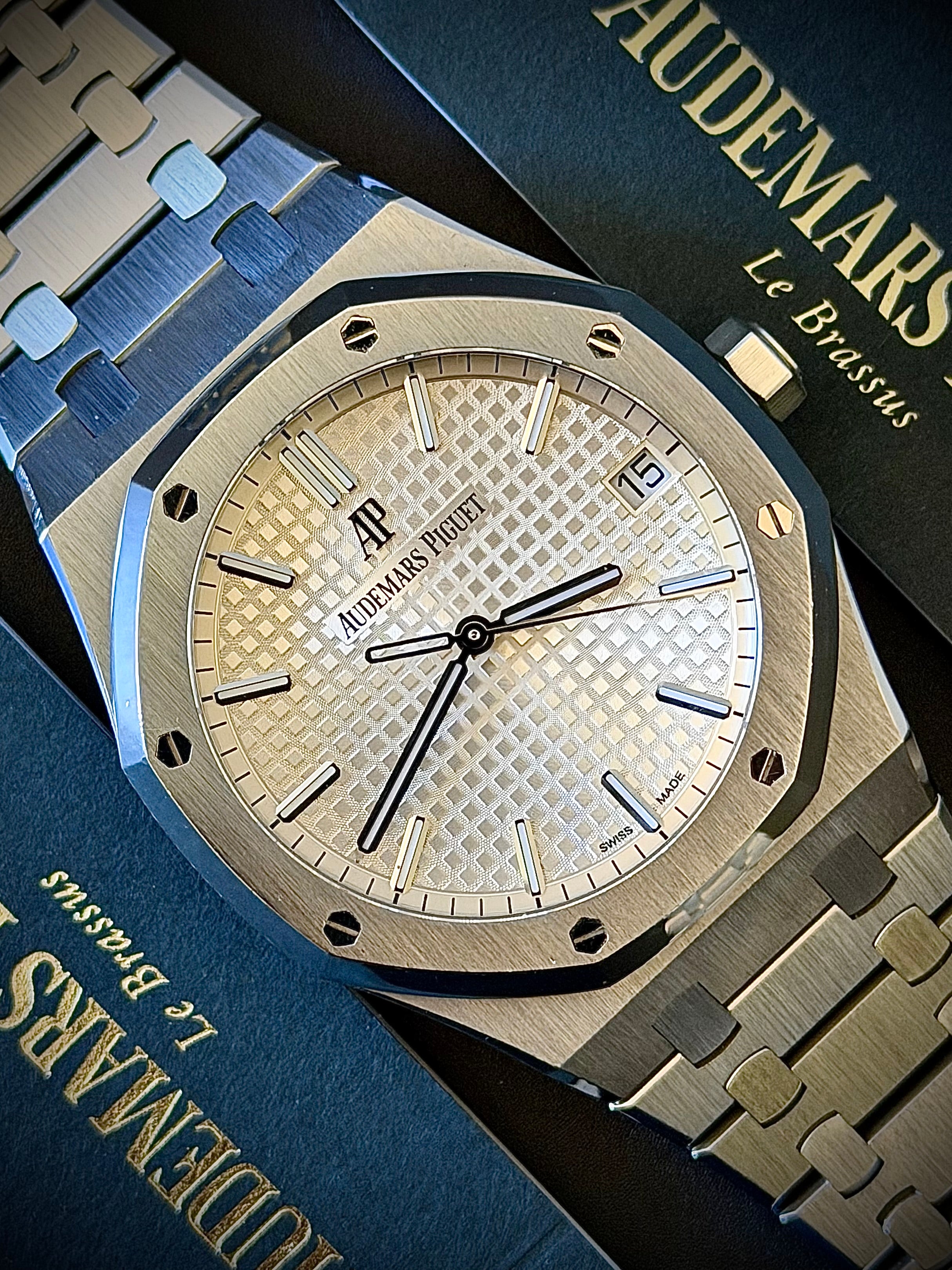 2020 AUDEMARS PIGUET ROYAL OAK, 15500ST, WHITE DIAL, FULL SET, INC GST