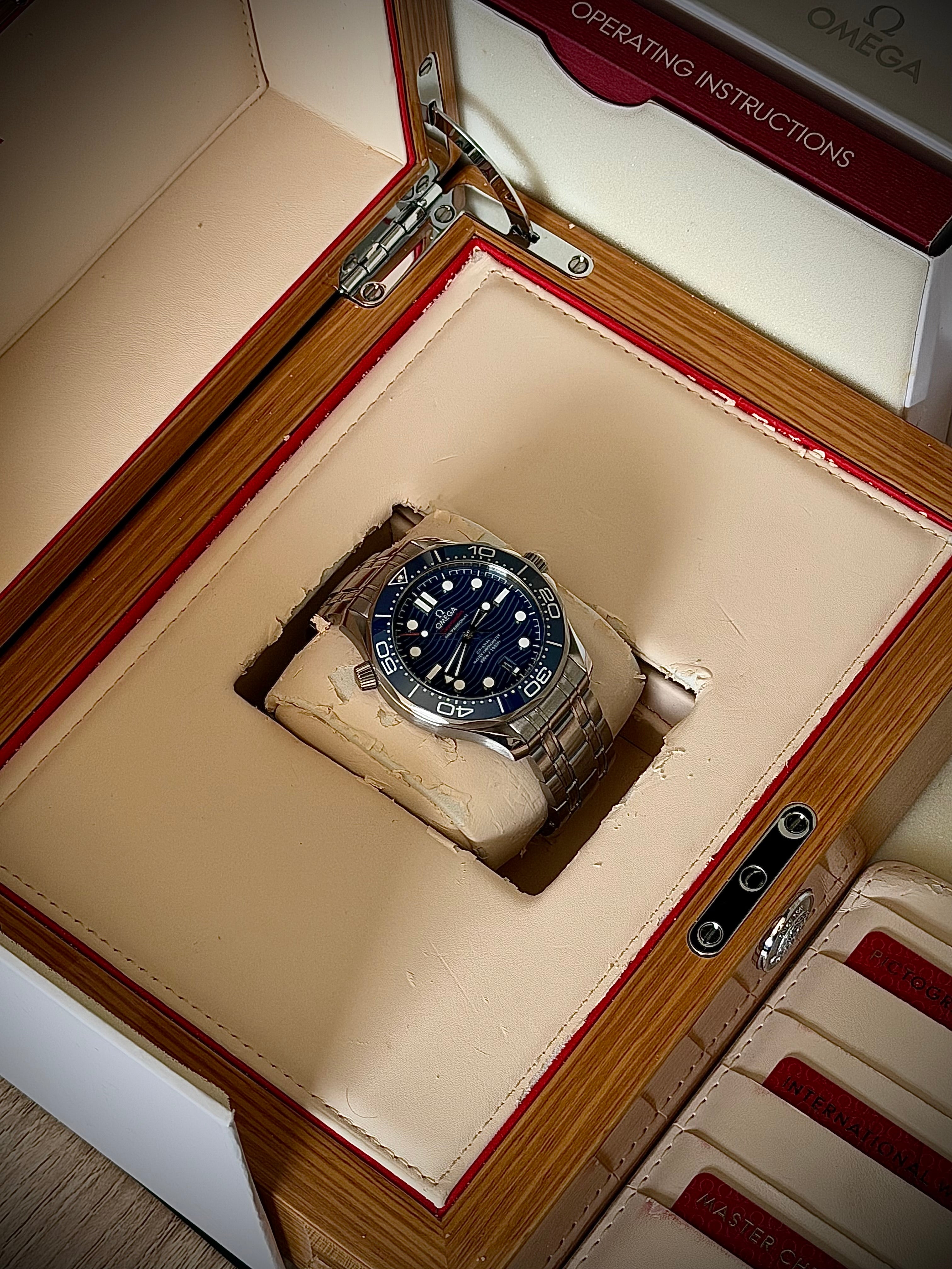 2021 OMEGA SEAMASTER 300, BLUE DIAL, FULL SET, INC GST