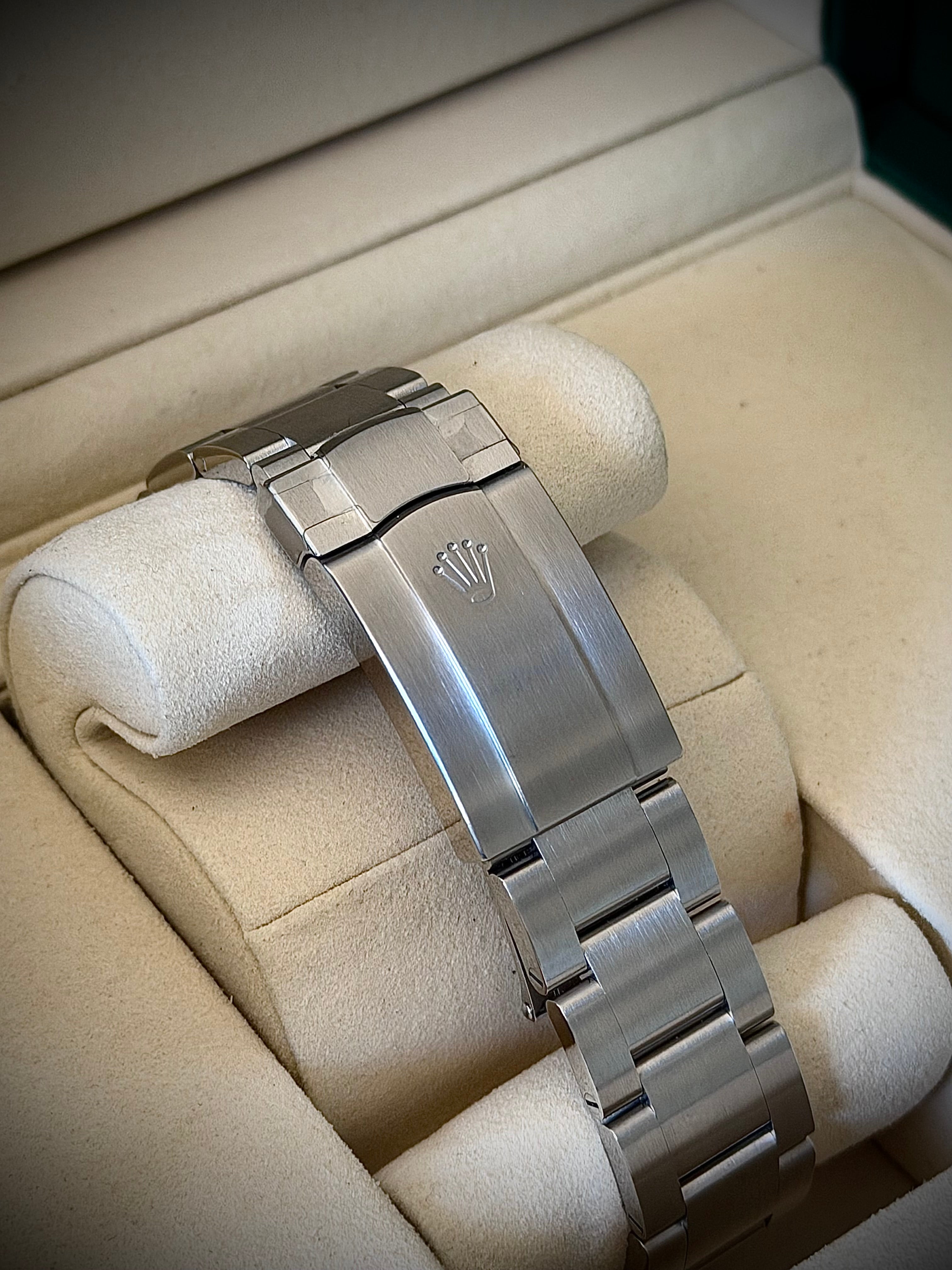 2025 ROLEX OYSTER PERPETUAL 41, MED BLUE DIAL, FULL SET, INC GST