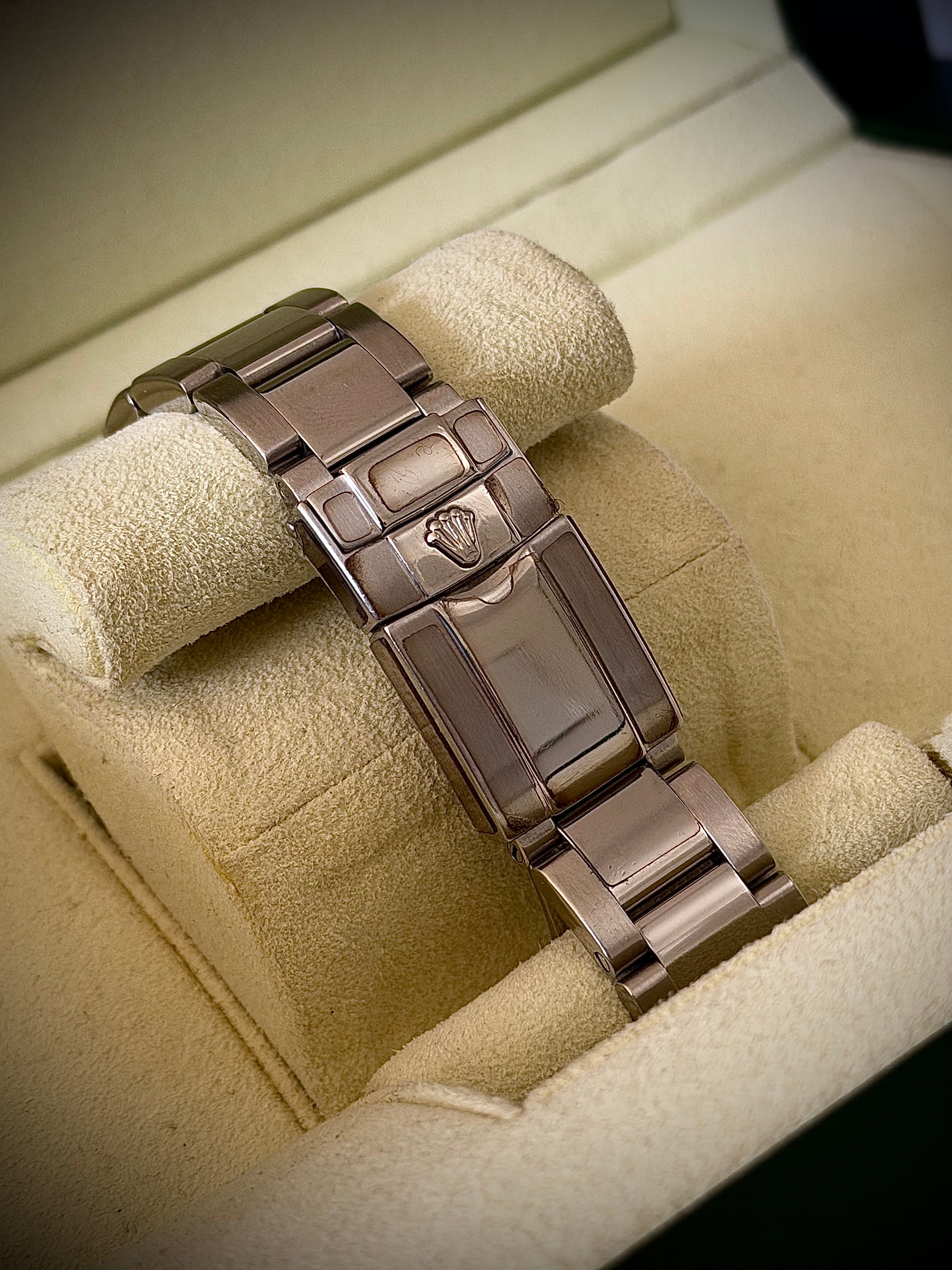 2004 ROLEX COSMOGRAPH DAYTONA, FULLY STICKERED, 116520, BOX AND BOOKLETS, INC GST