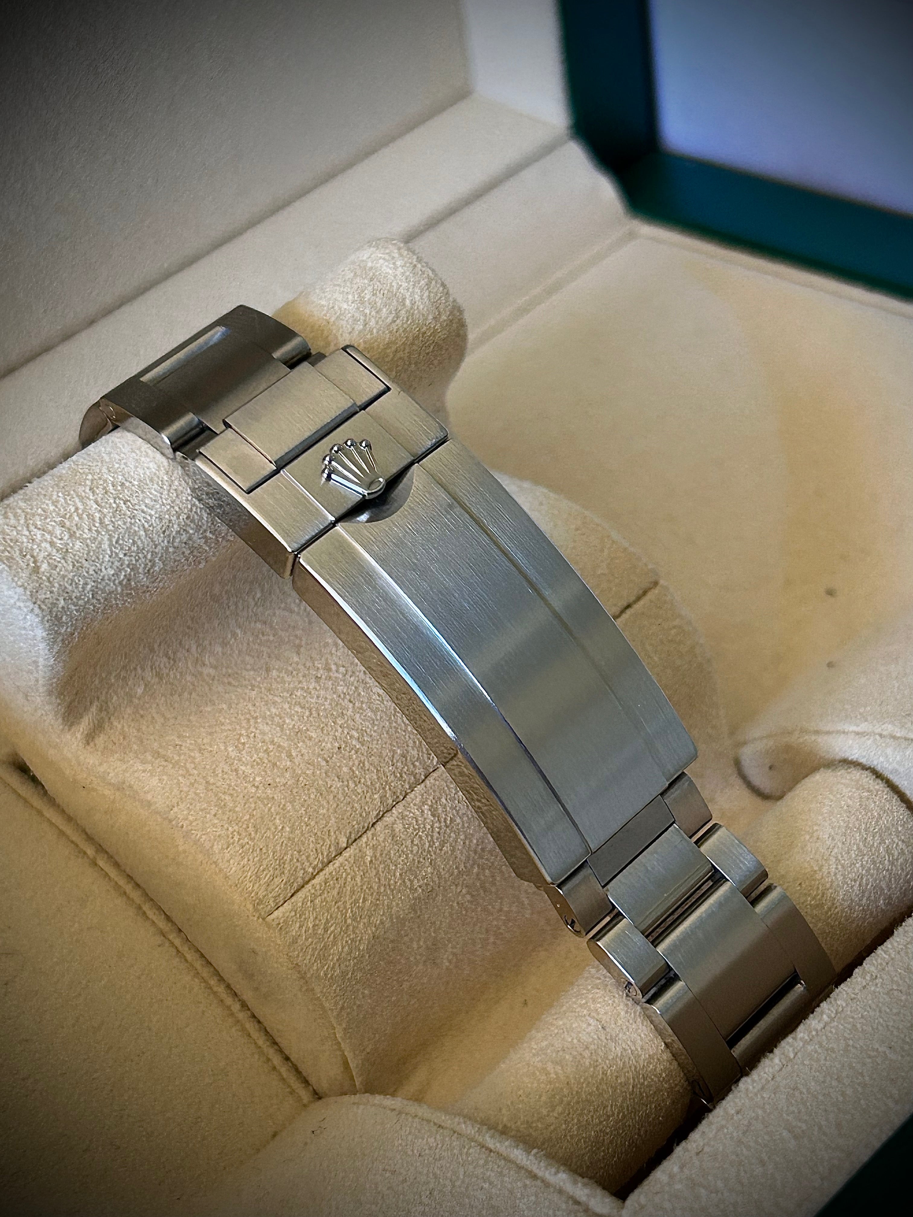 2013 ROLEX SUBMARINER DATE 116610LN, BOX AND PAPERS, INC GST