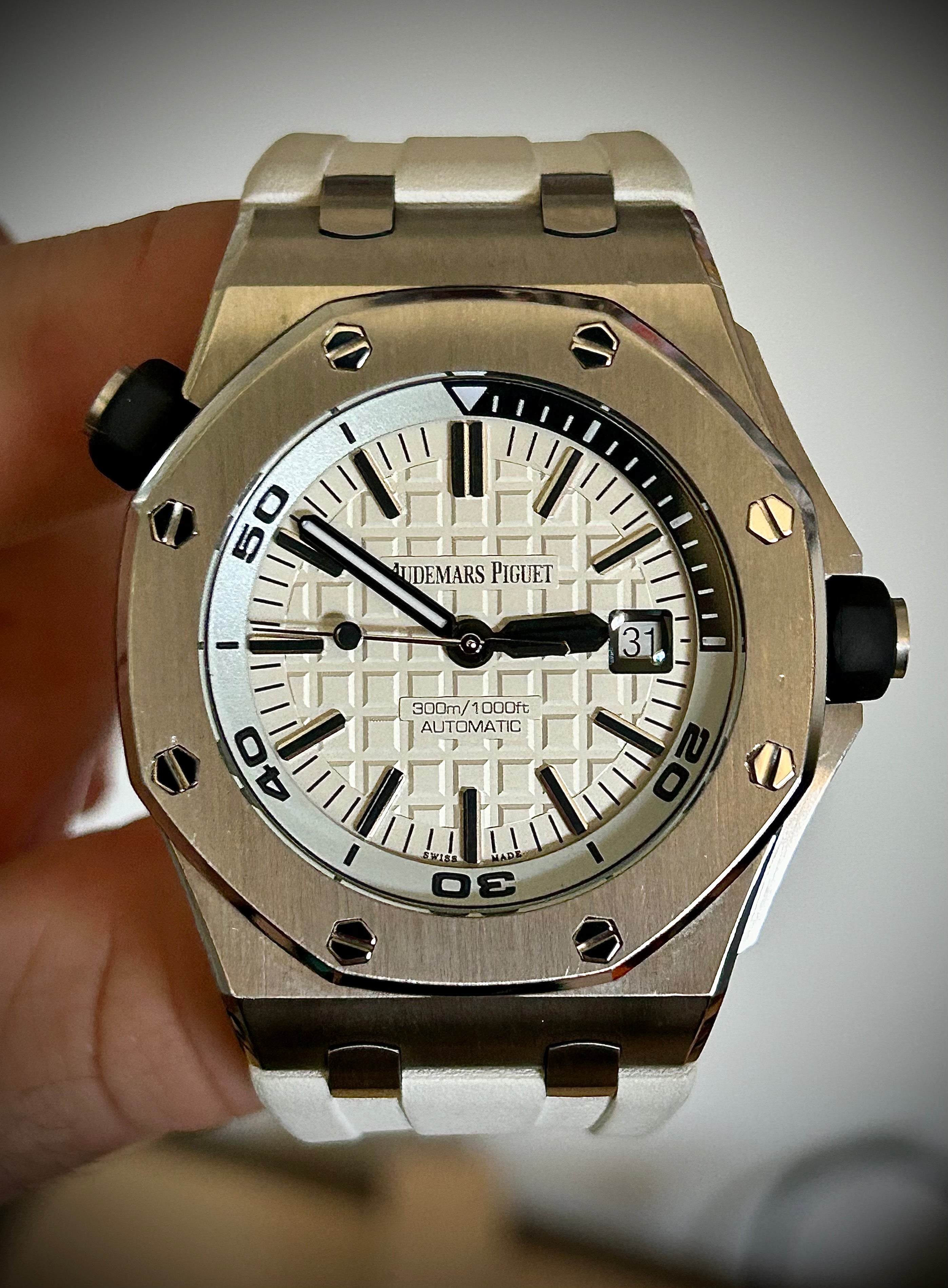2016 AUDEMARS PIGUET ROYAL OAK OFFSHORE DIVER, FULLY SERVICED, FULL SET, INC GST