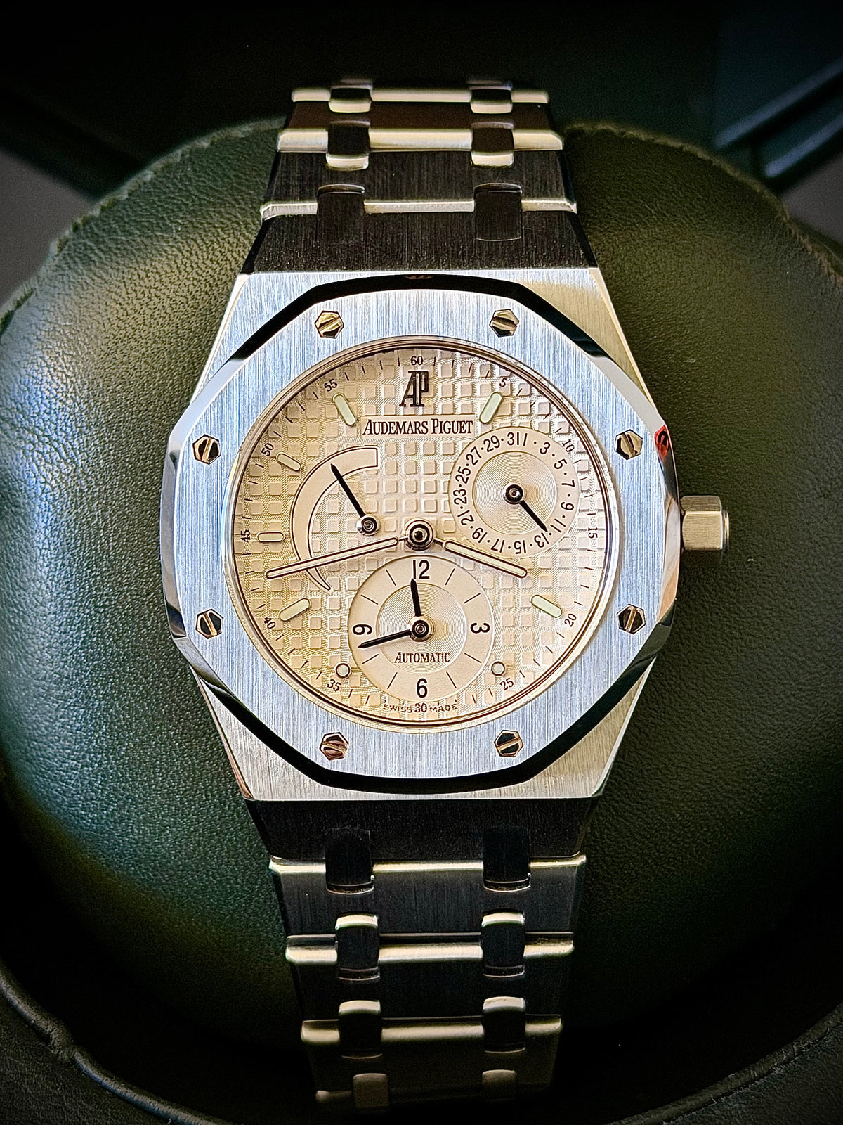 2004 AUDEMARS PIGUET ROYAL OAK DUAL TIME, 25730ST, WHITE DIAL, WATCH & BOX, NEAR MINT, INC GST