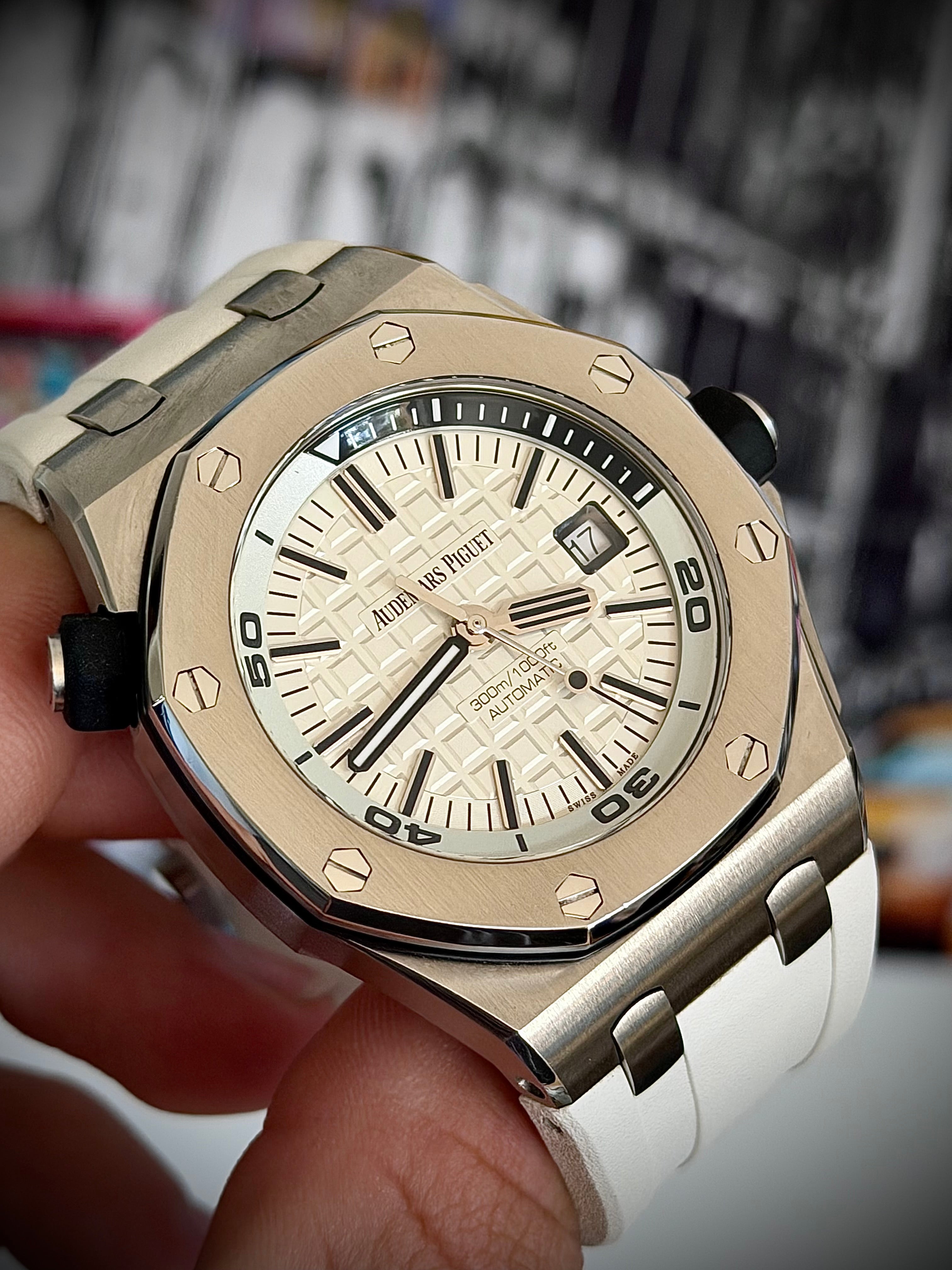 2015 AUDEMARS PIGUET ROYAL OAK OFFSHORE DIVER, FULL SET, INC GST