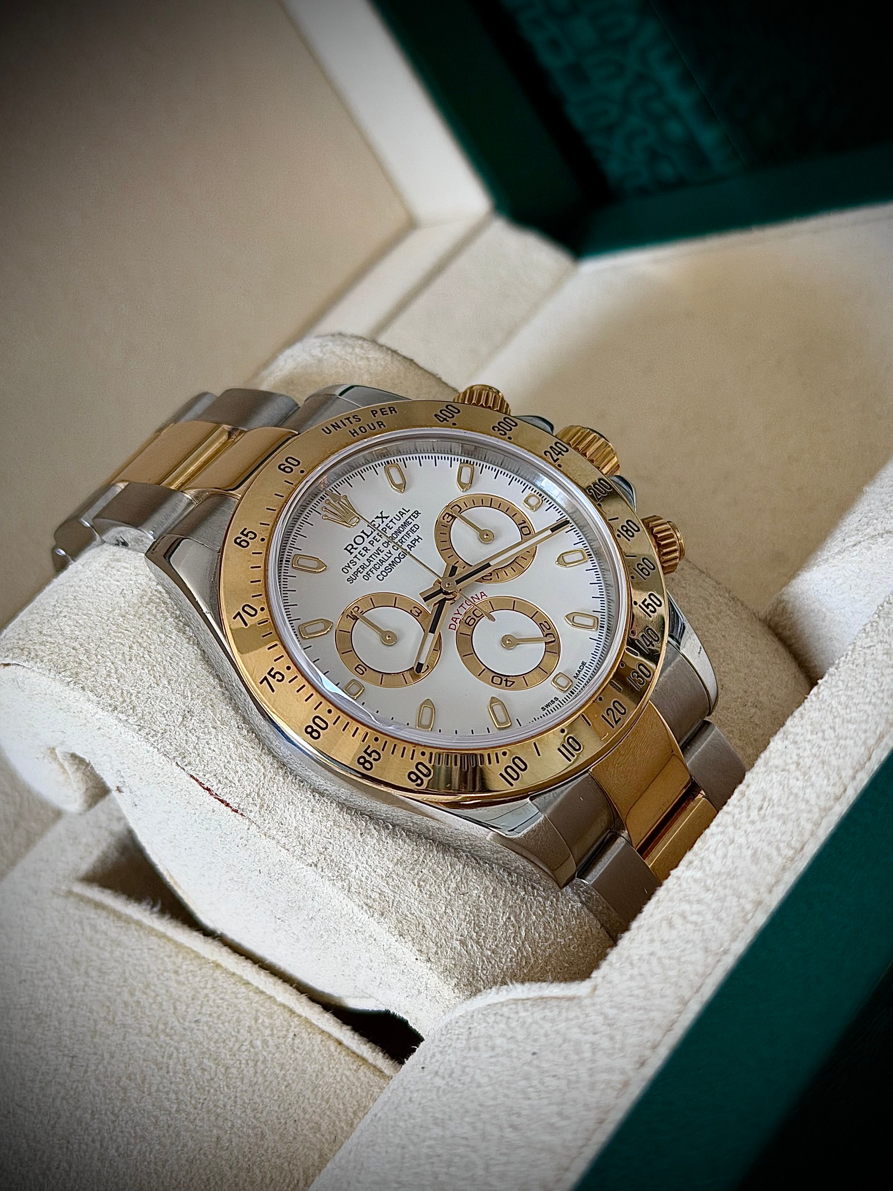 2003 ROLEX COSMOGRAPH DAYTONA, WHITE DIAL, TWO TONE, 116523, FULL COLLECTORS SET, WITH RSC, INC GST