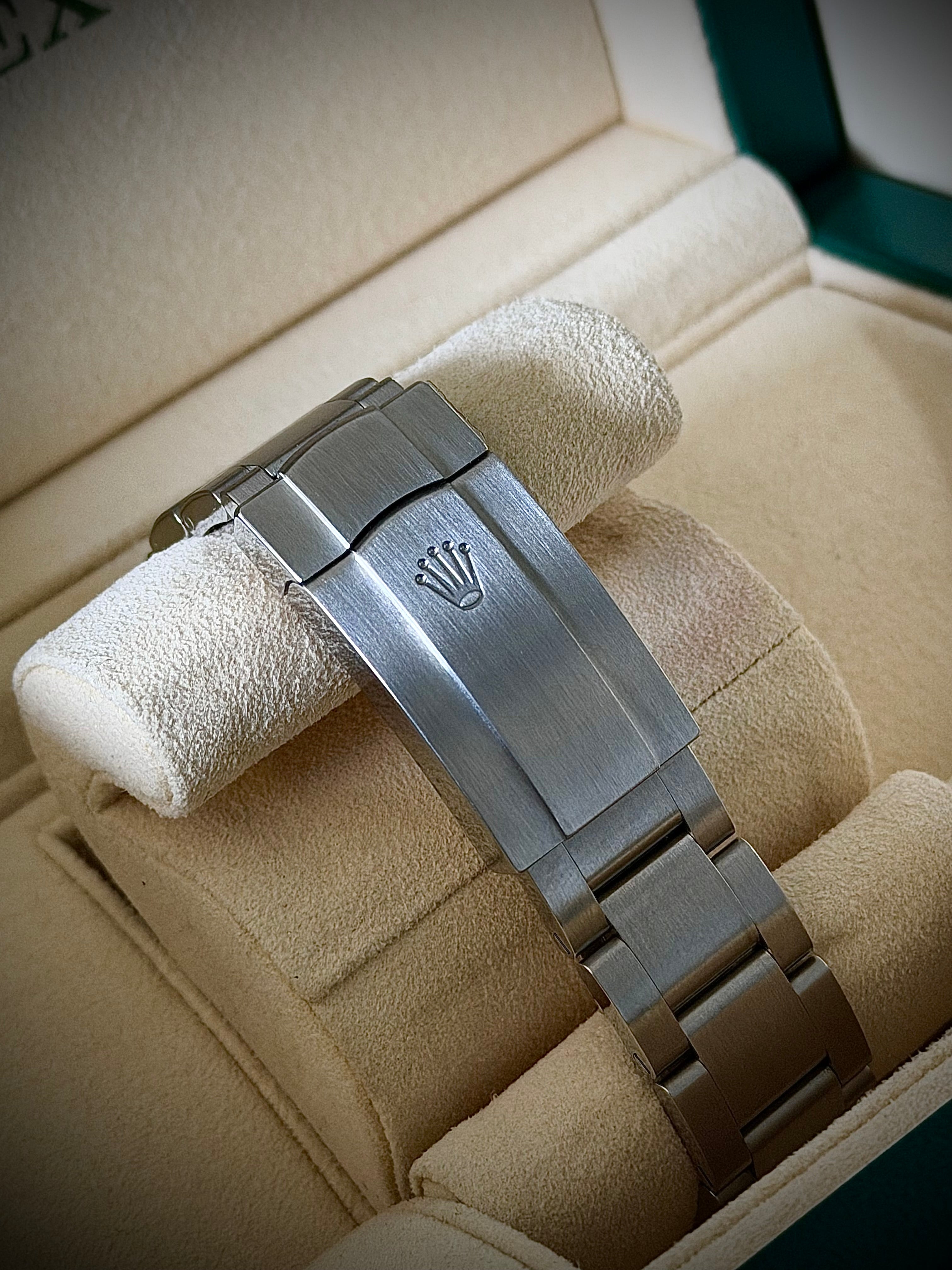 2018 ROLEX OYSTER PERPETUAL 39, 114300, RHODIUM DIAL, FULL SET, INC GST