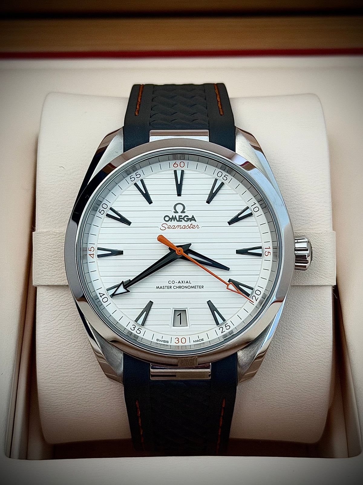 The Complete Guide to Watch Consignment vs Selling Outright