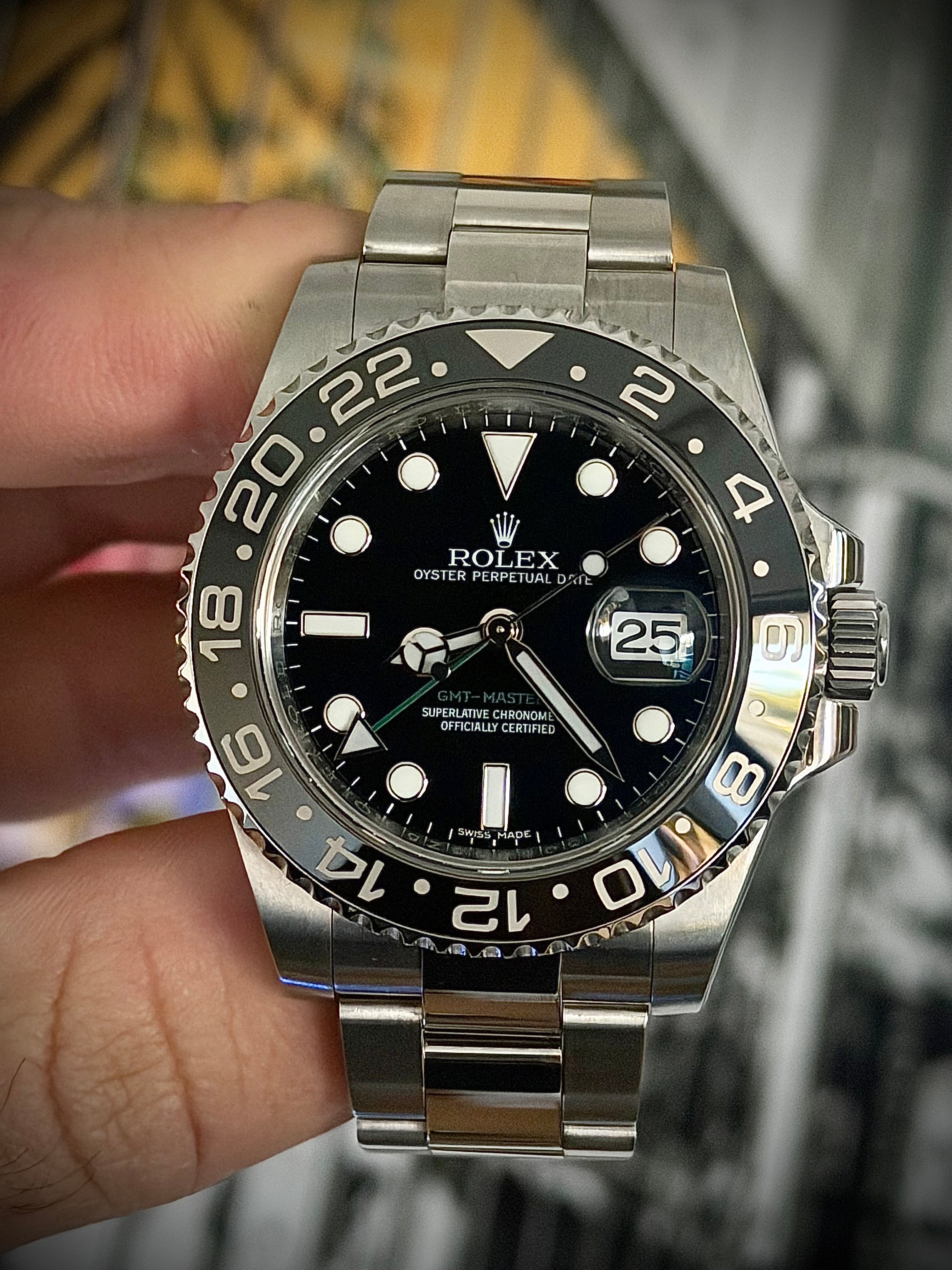 2014 ROLEX GMT-MASTER II “GREEN ARROW”, 116710LN, BOX AND PAPERS, INC GST