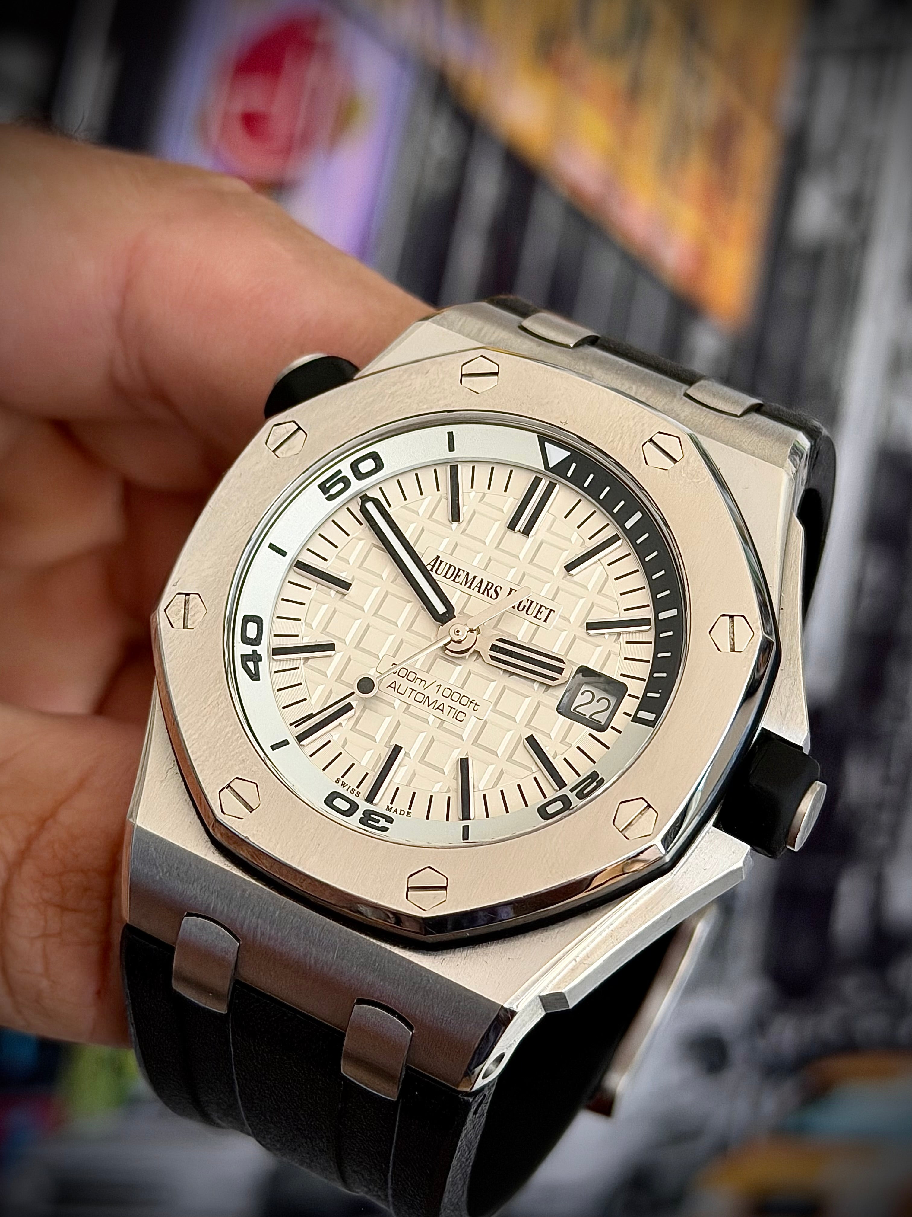 2015 AUDEMARS PIGUET ROYAL OAK OFFSHORE DIVER, FULL SET, INC GST