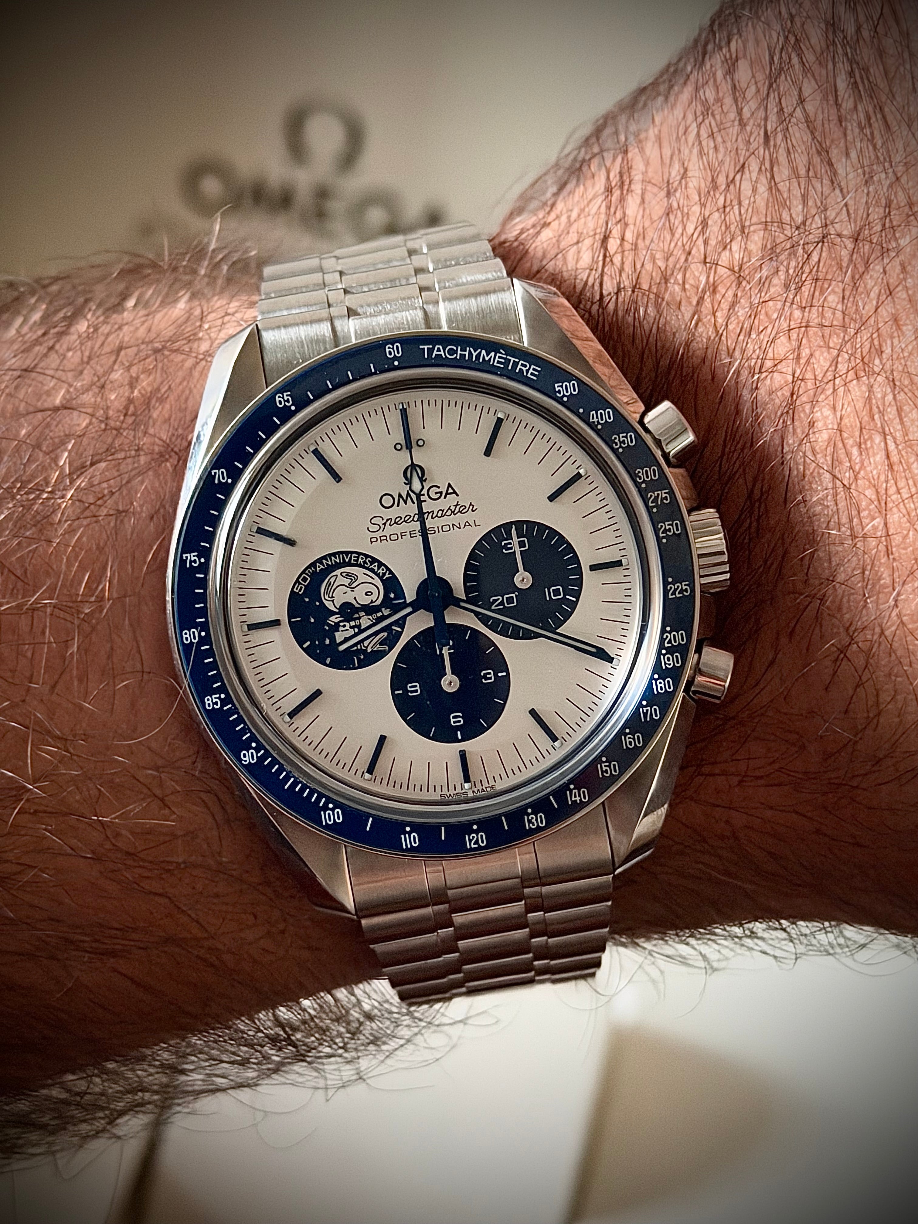 2022 OMEGA SPEEDMASTER SILVER SNOOPY ON BRACELET, FULL SET, INC GST