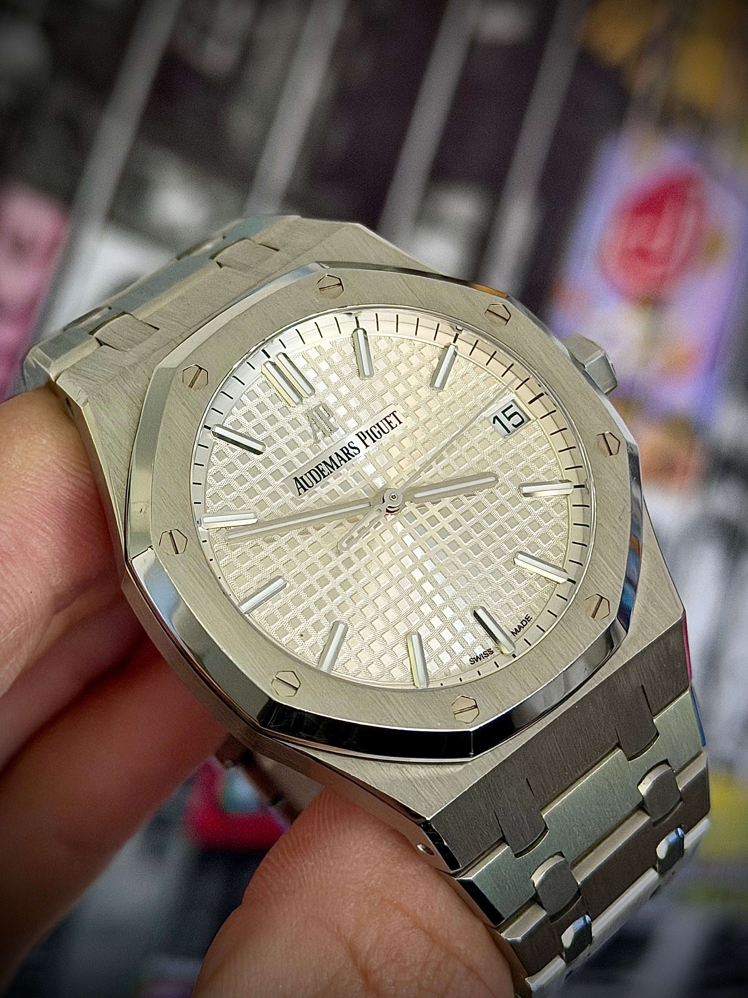 2020 AUDEMARS PIGUET ROYAL OAK, 15500ST, WHITE DIAL, FULL SET, INC GST