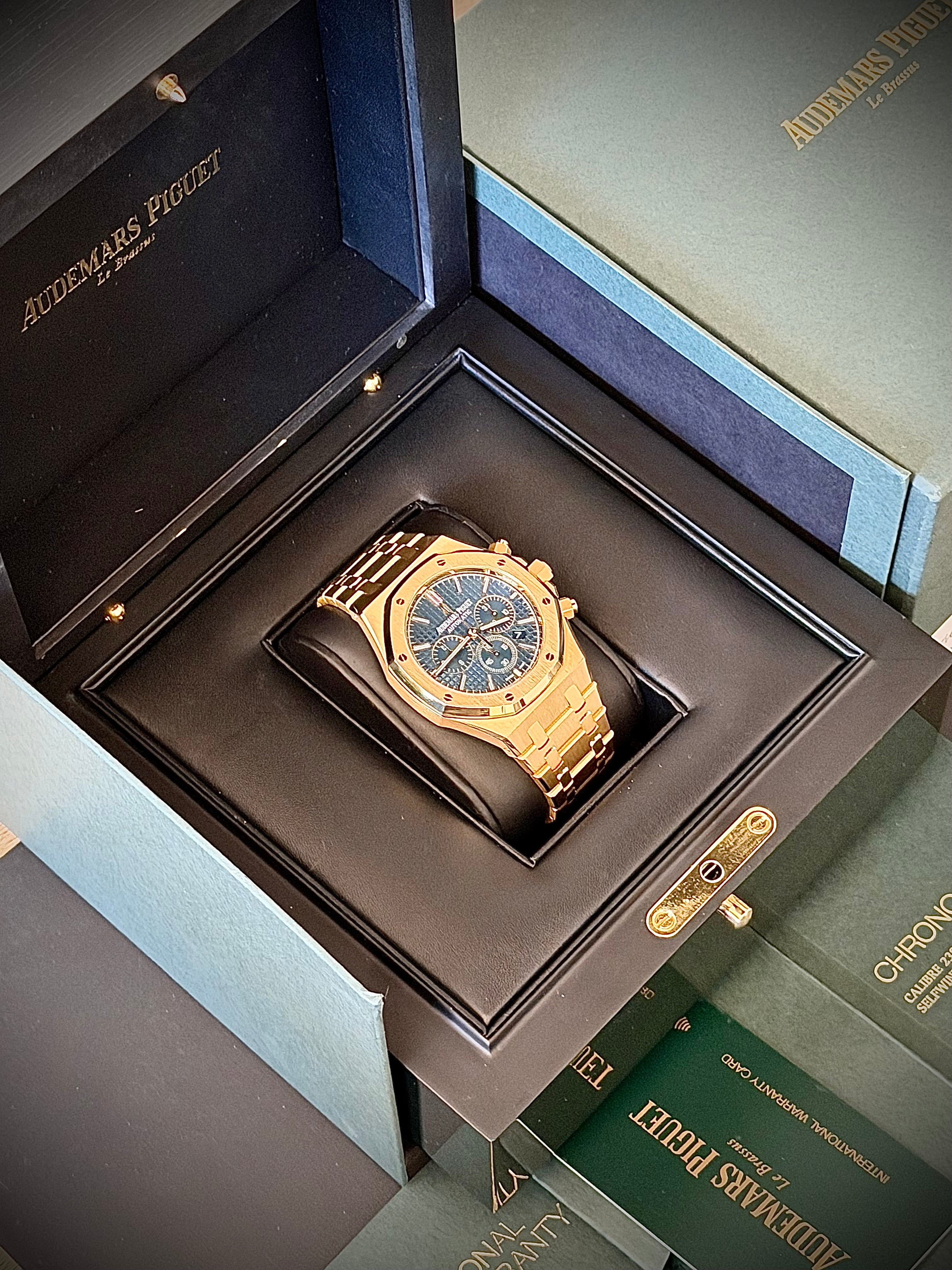 2018 AUDEMARS PIGUET ROYAL OAK FULL YELLOW GOLD CHRONOGRAPH, 26320BA.OO.1220BA.02, BLUE DIAL, FULL SET, INC GST