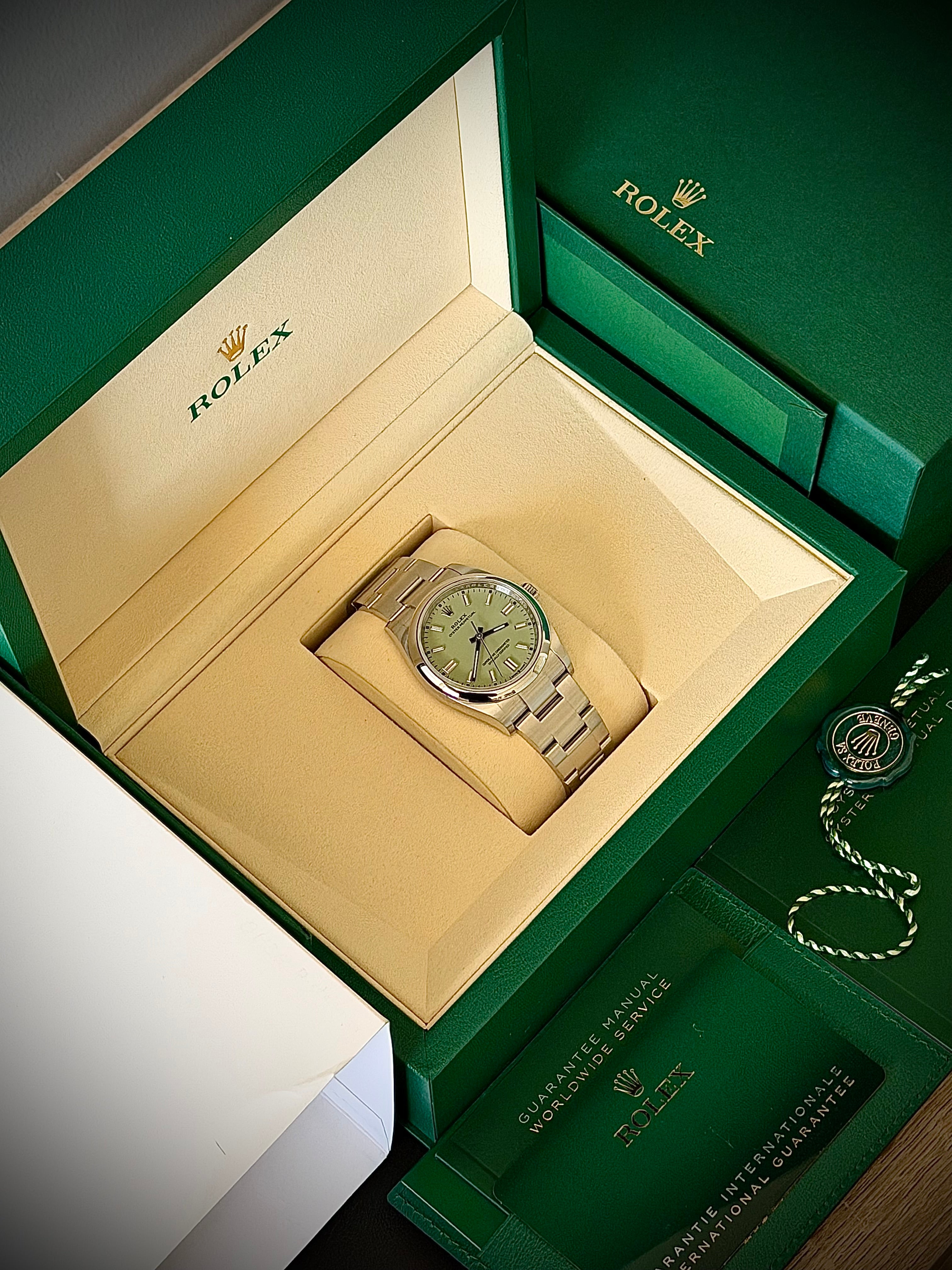 2025 ROLEX OYSTER PERPETUAL 36, PISTACHIO DIAL, 126000, BRAND NEW, FULL SET, INC GST