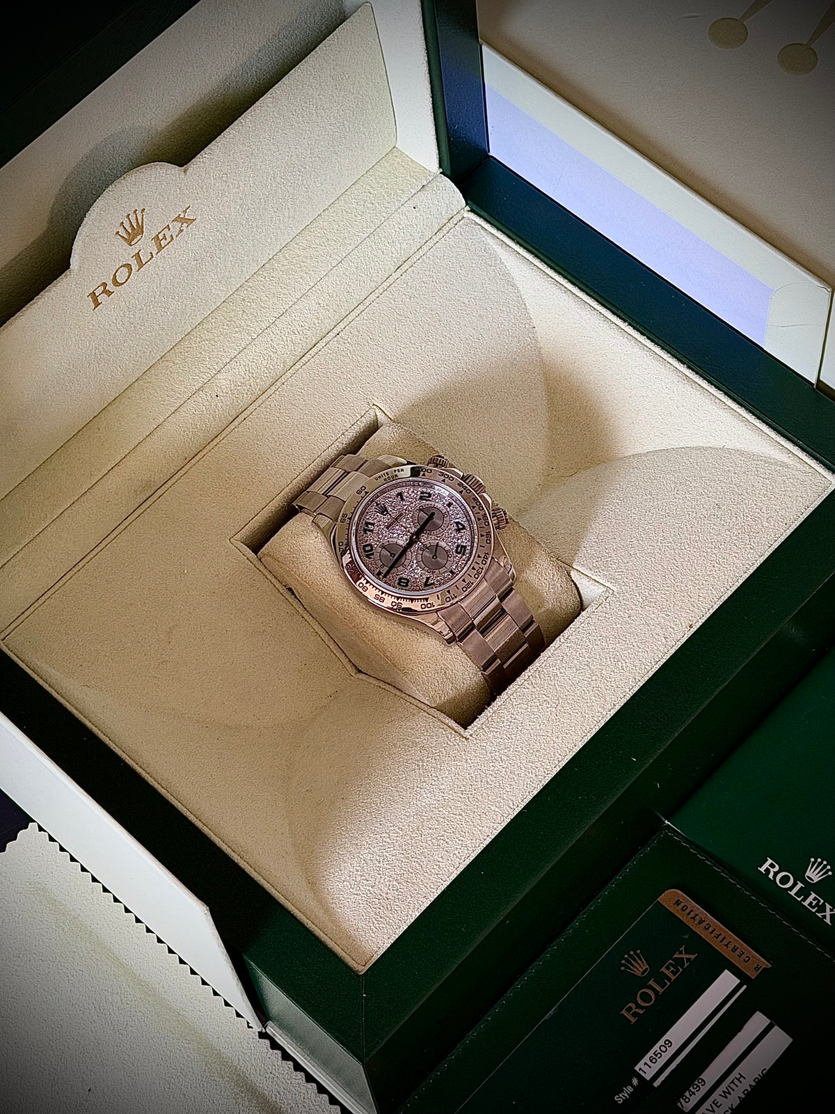2008 ROLEX COSMOGRAPH DAYTONA, 116509, 18CT WHITE GOLD, FACTORY DIAMOND PAVÉ DIAL, BOX AND PAPERS, EXCELLENT CONDITION, INC GST