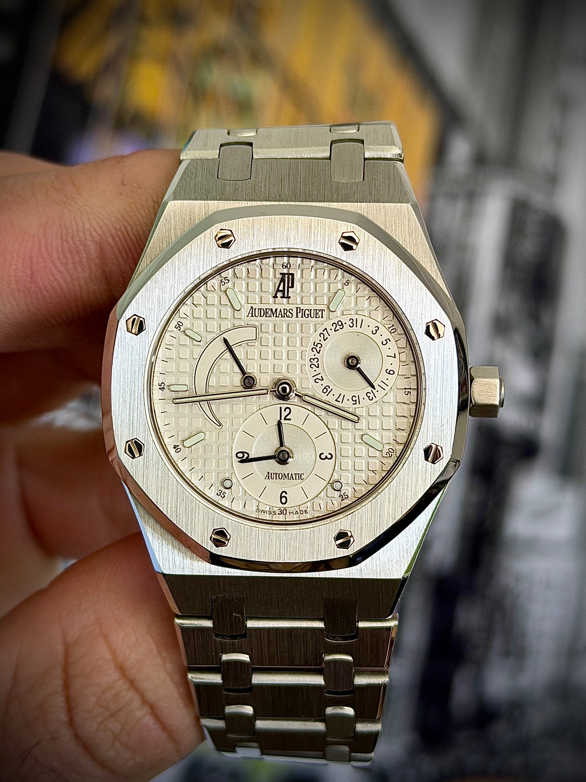 2004 AUDEMARS PIGUET ROYAL OAK DUAL TIME, 25730ST, WHITE DIAL, WATCH & BOX, NEAR MINT, INC GST