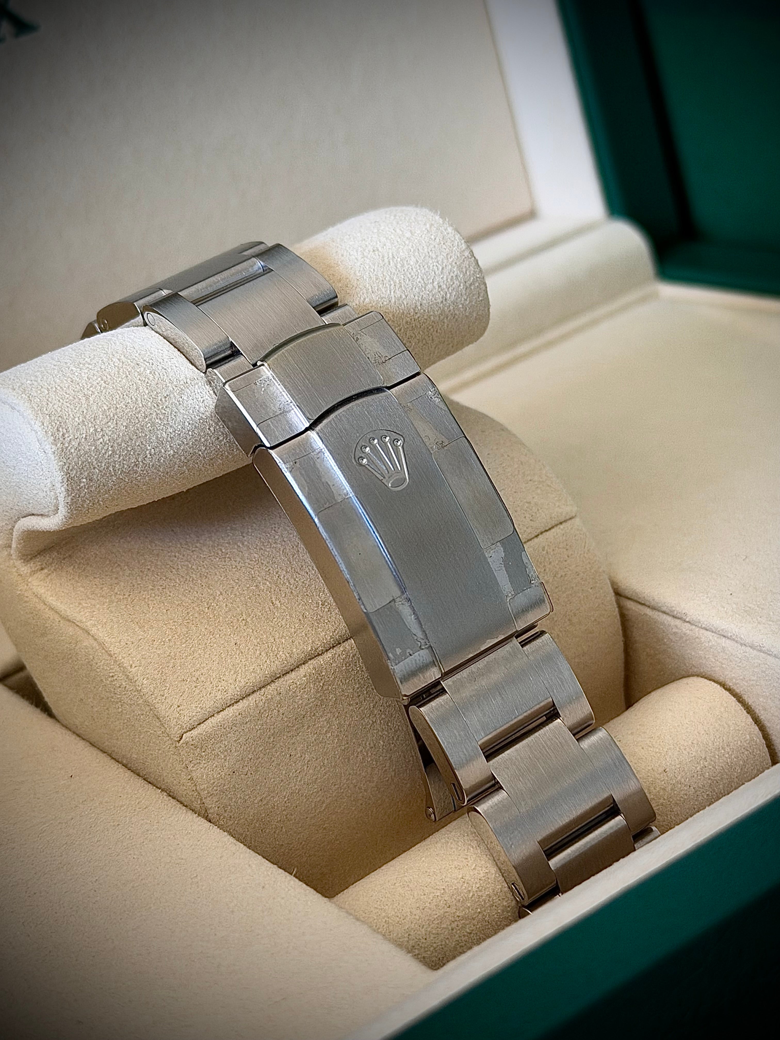 2025 ROLEX OYSTER PERPETUAL 36, PISTACHIO DIAL, 126000, BRAND NEW, FULL SET, INC GST