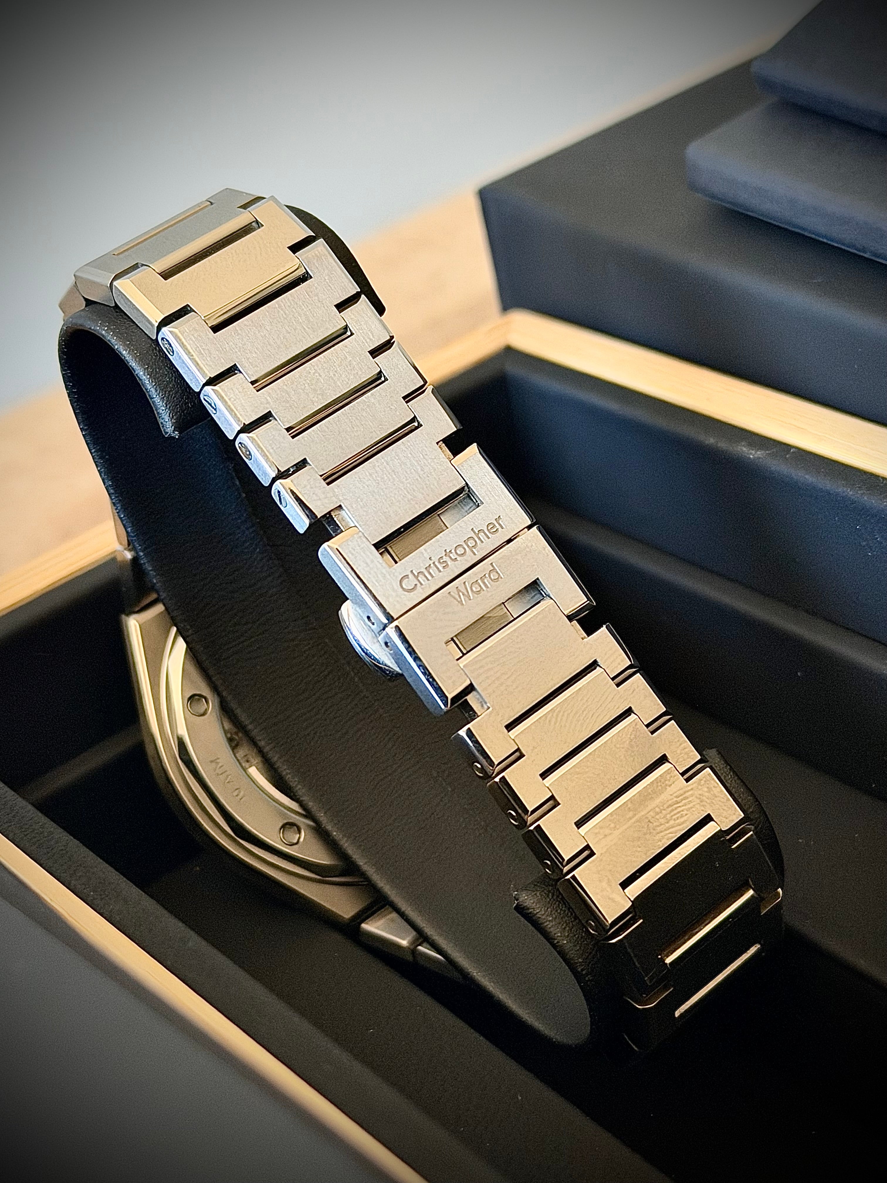 2025 CHRISTOPHER WARD “THE TWELVE” 40 TI, AURORA GREEN DIAL FULL SET, INC GST