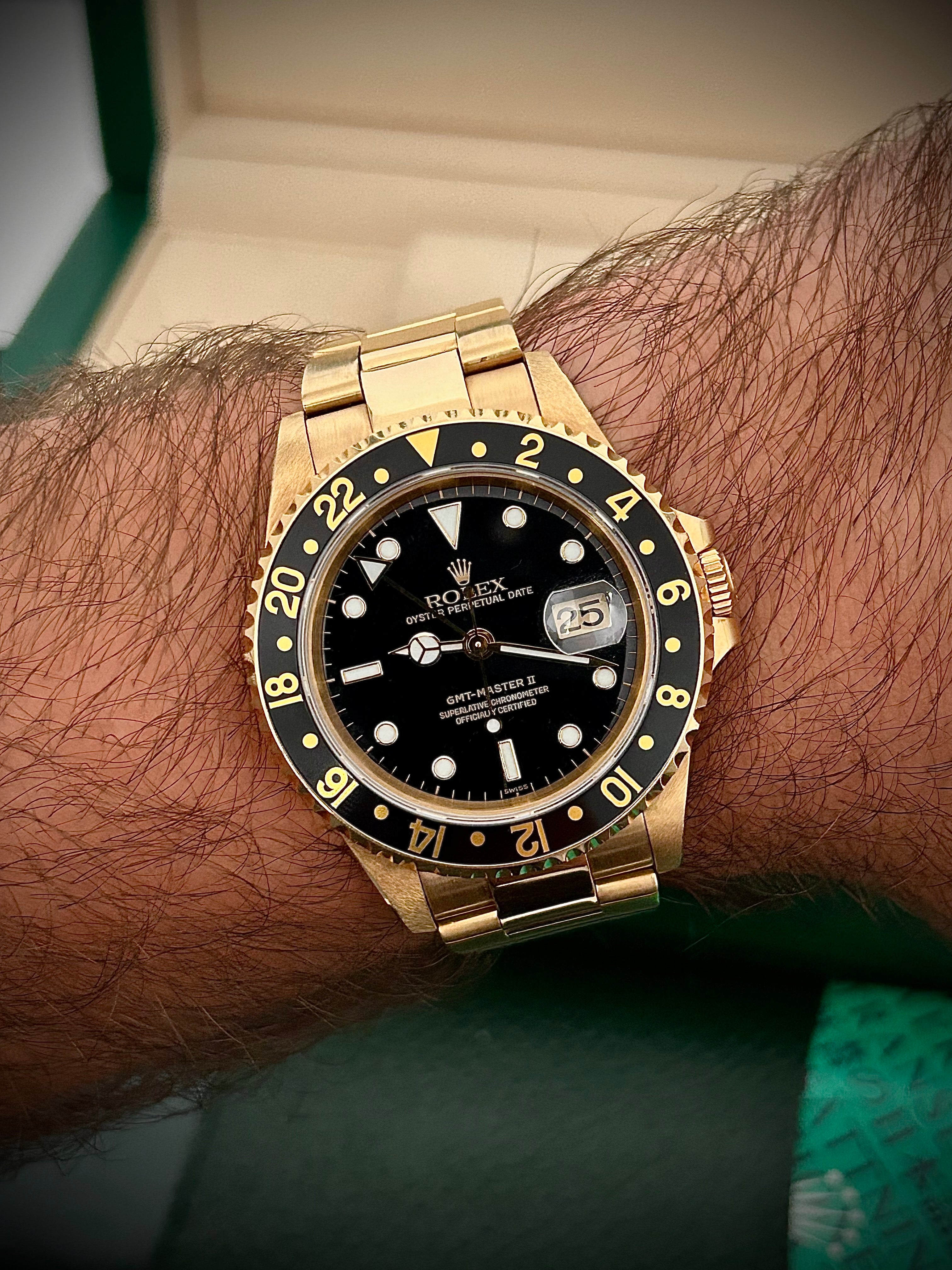 1994 ROLEX GMT MASTER II, SWISS ONLY, 16718, BOX AND BOOKLETS, INC GST