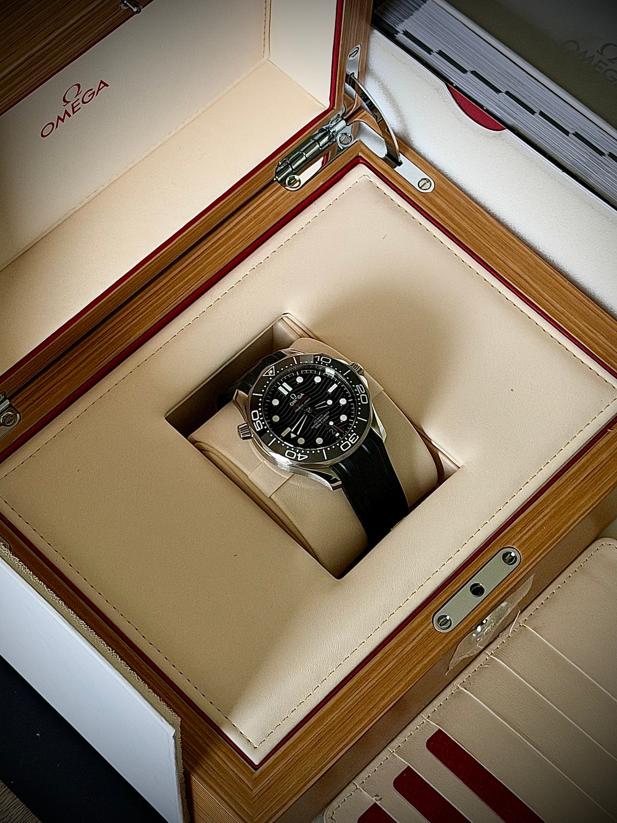 2025 OMEGA SEAMASTER DIVER 300M, 210.32.42.20.01.001, BLACK DIAL, BLACK RUBBER STRAP, FULL SET, INC GST