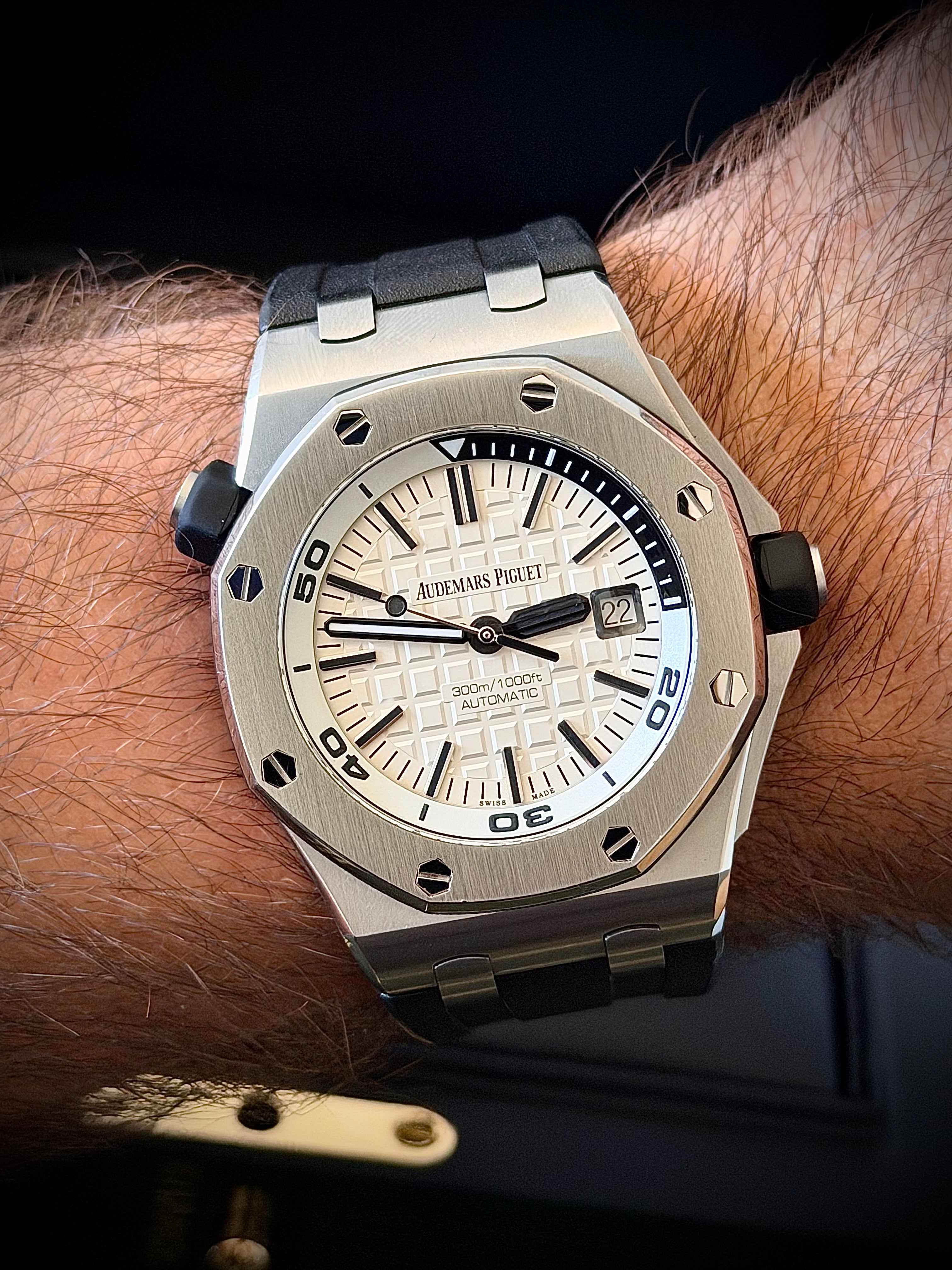 2015 AUDEMARS PIGUET ROYAL OAK OFFSHORE DIVER, FULL SET, INC GST