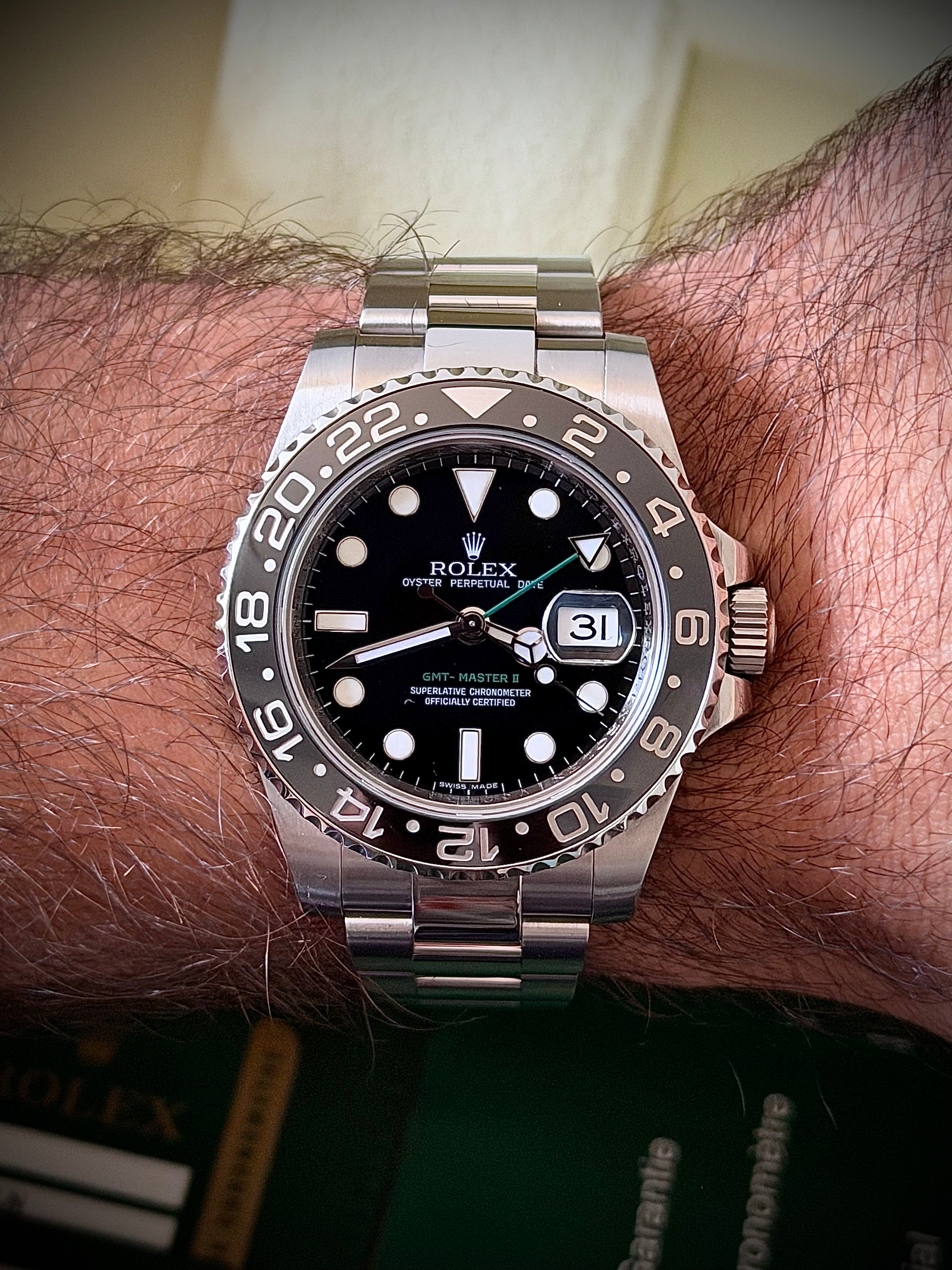 2010 ROLEX GMT MASTER II, 116710LN, BOX AND PAPERS, INC GST