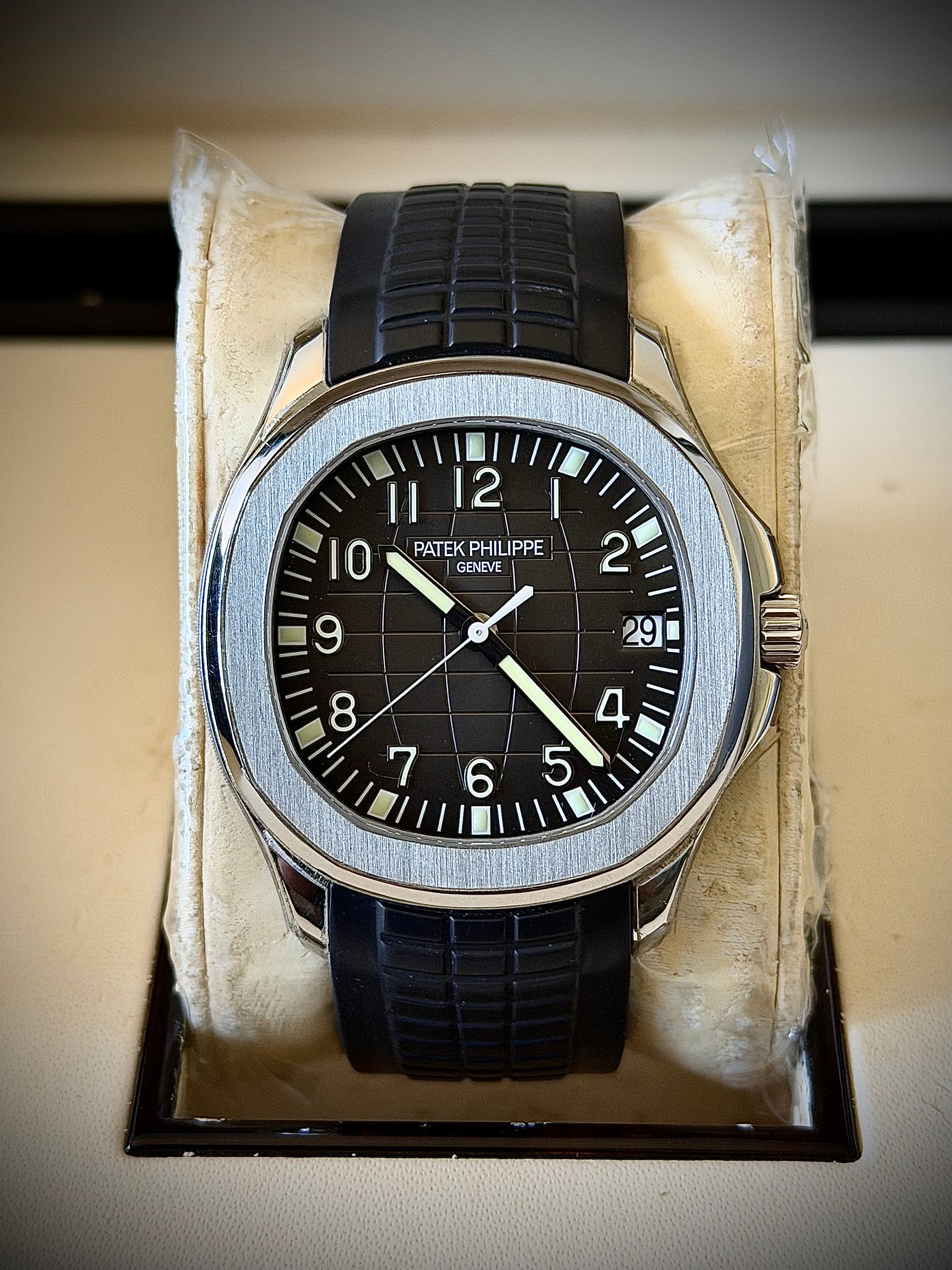 2008 PATEK PHILIPPE AQUANAUT, 5165A, FULL SET, INC GST