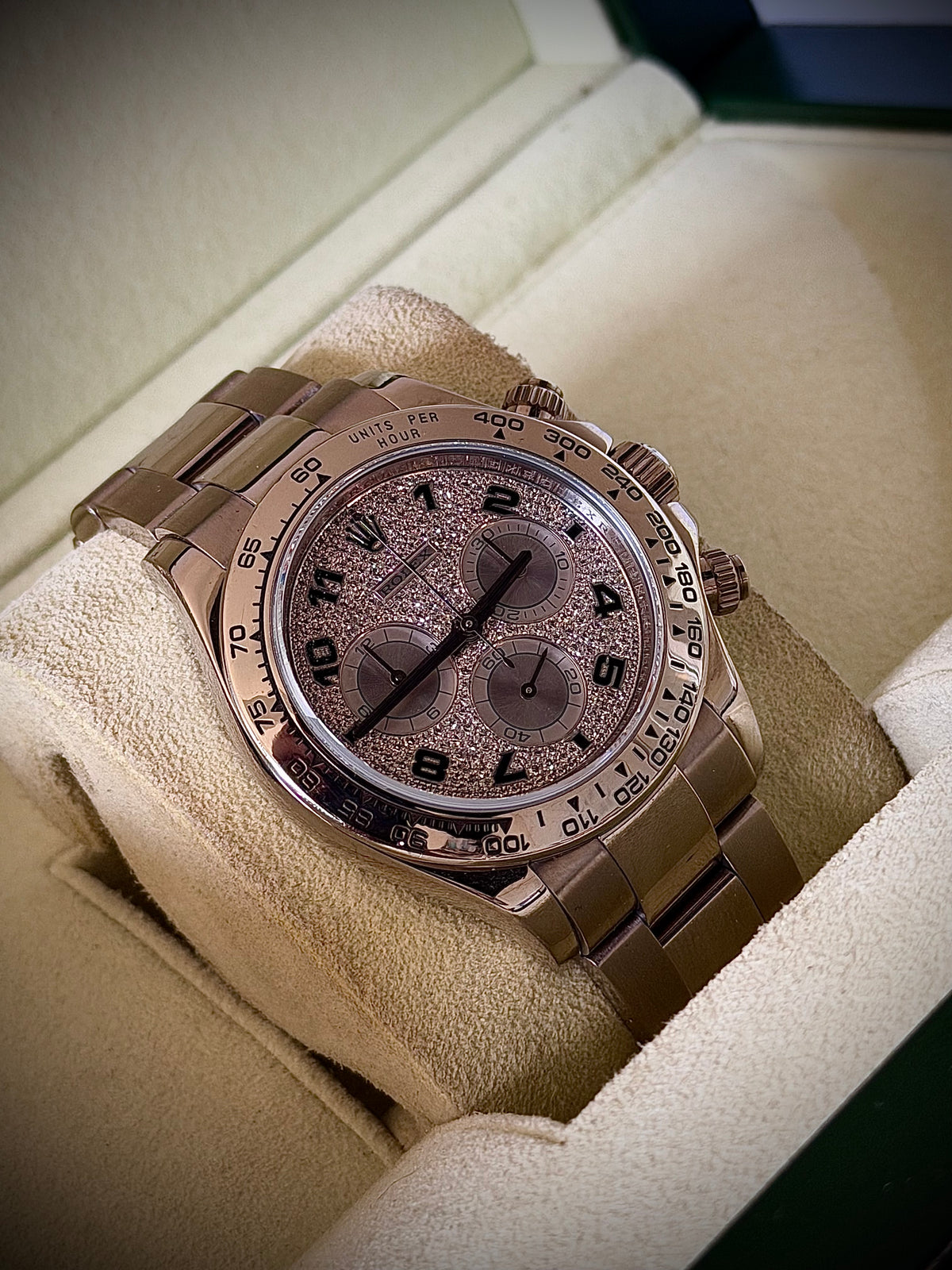 2008 ROLEX COSMOGRAPH DAYTONA, 116509, 18CT WHITE GOLD, FACTORY DIAMOND PAVÉ DIAL, BOX AND PAPERS, EXCELLENT CONDITION, INC GST