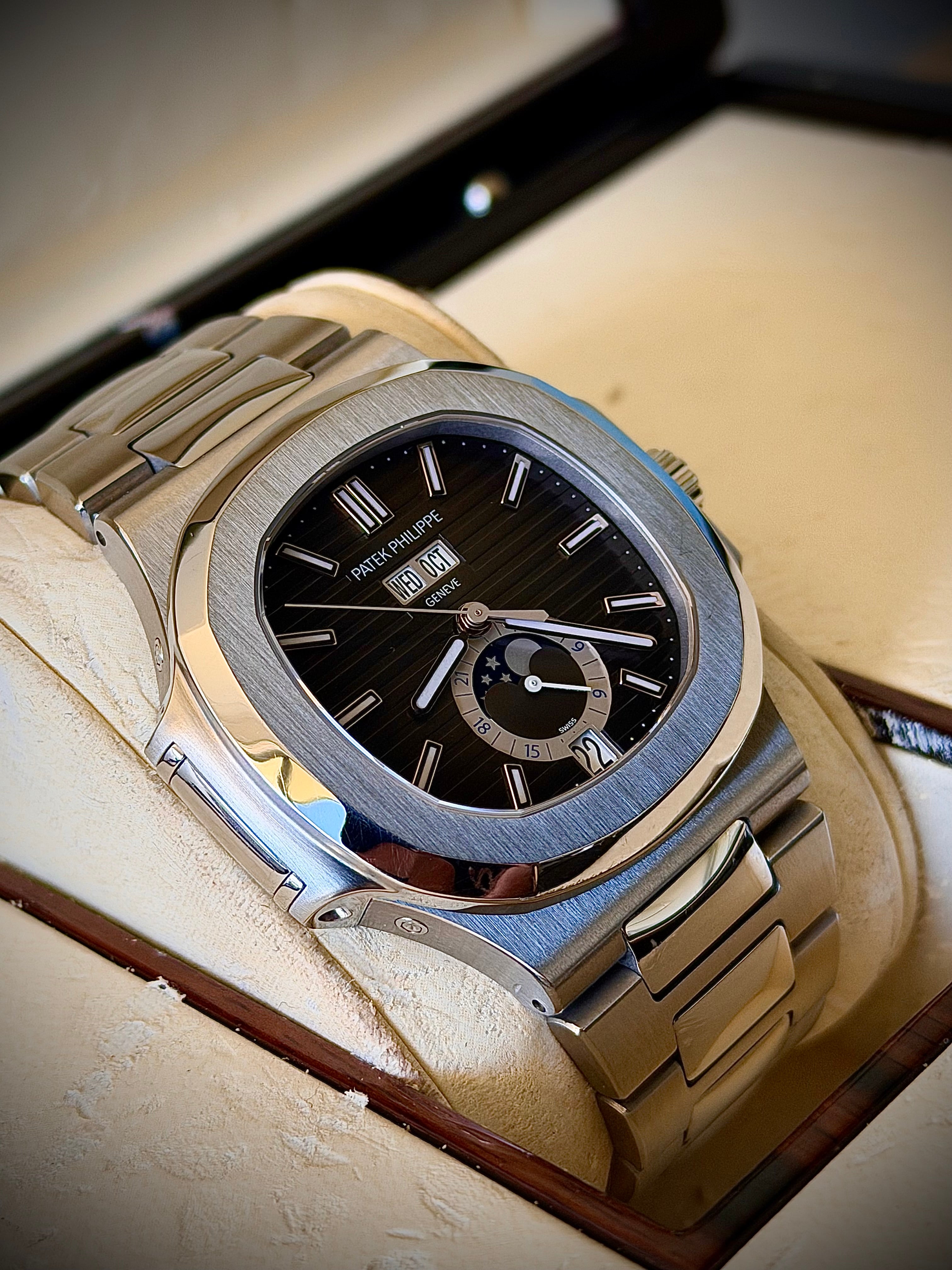 PATEK PHILIPPE NAUTILUS ANNUAL CALENDAR, 5726A, BOX & 2024 PATEK SERVICE, INC GS