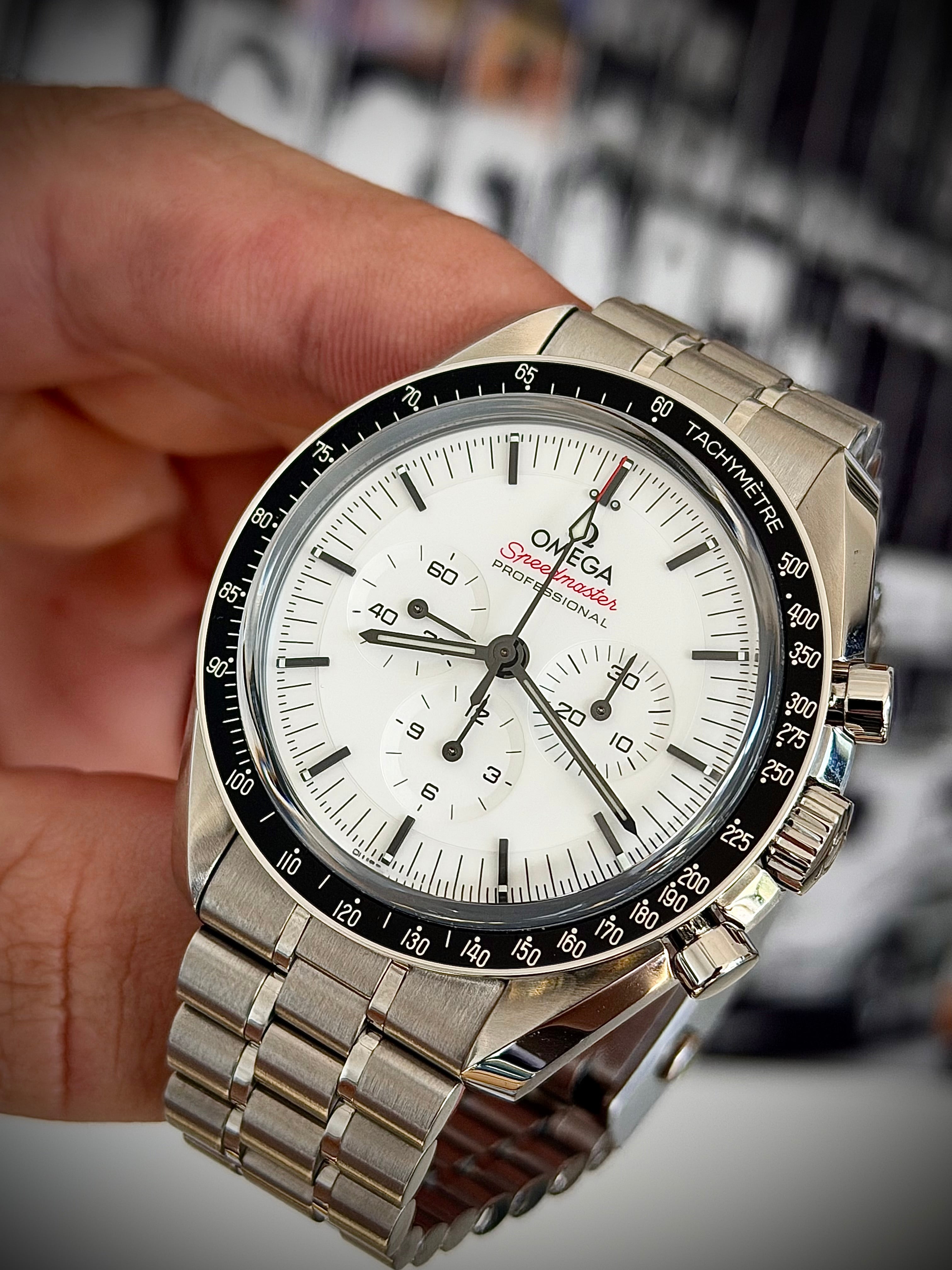 2025 OMEGA SPEEDMASTER WHITE DIAL, FULL SET, INC GST