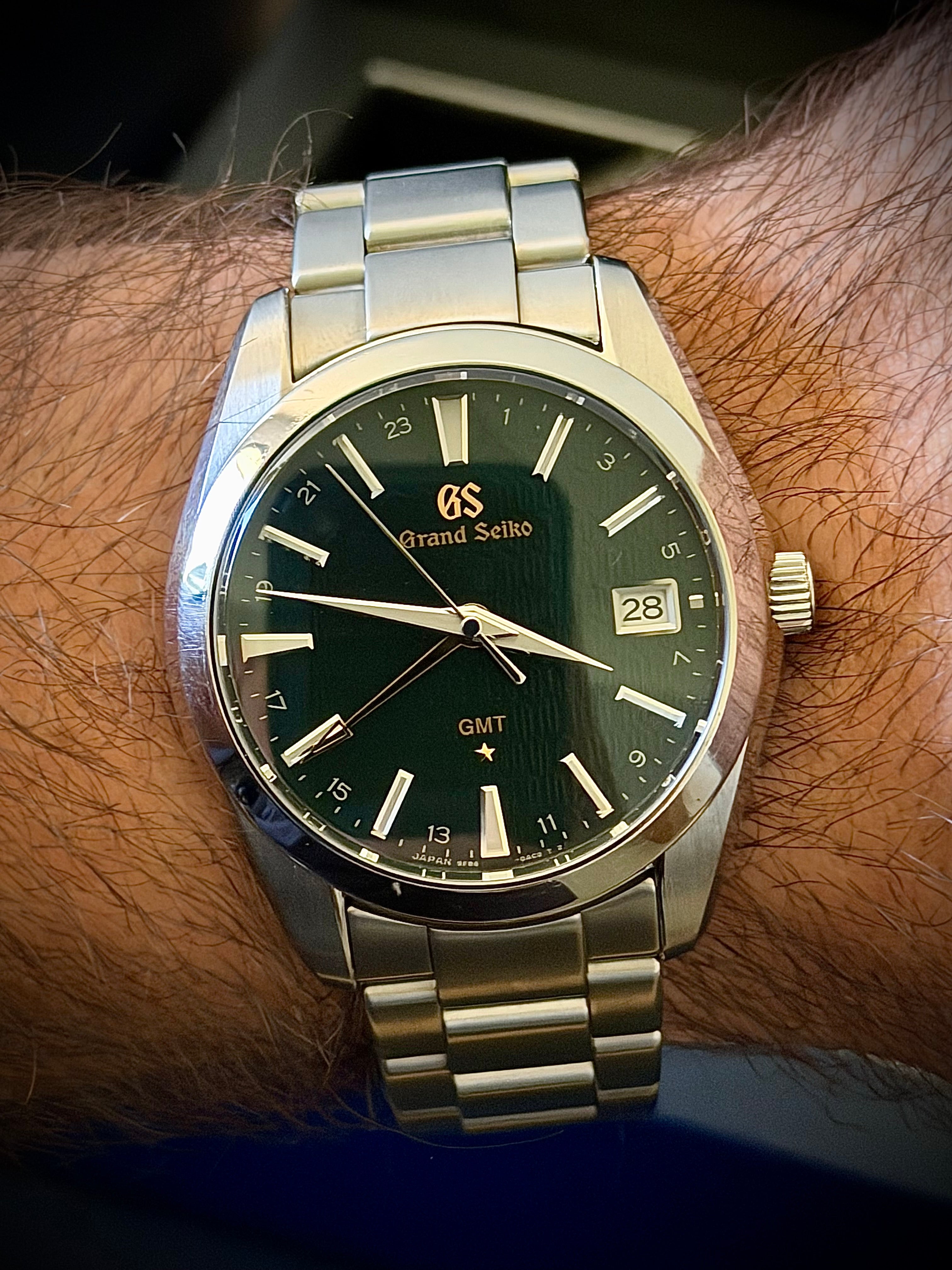 2018 GRAND SEIKO HERITAGE COLLECTION QUARTZ GMT 25TH ANNIVERSARY LIMITED EDITION, SBGN007, GREEN DIAL, FULL SET, INC GST