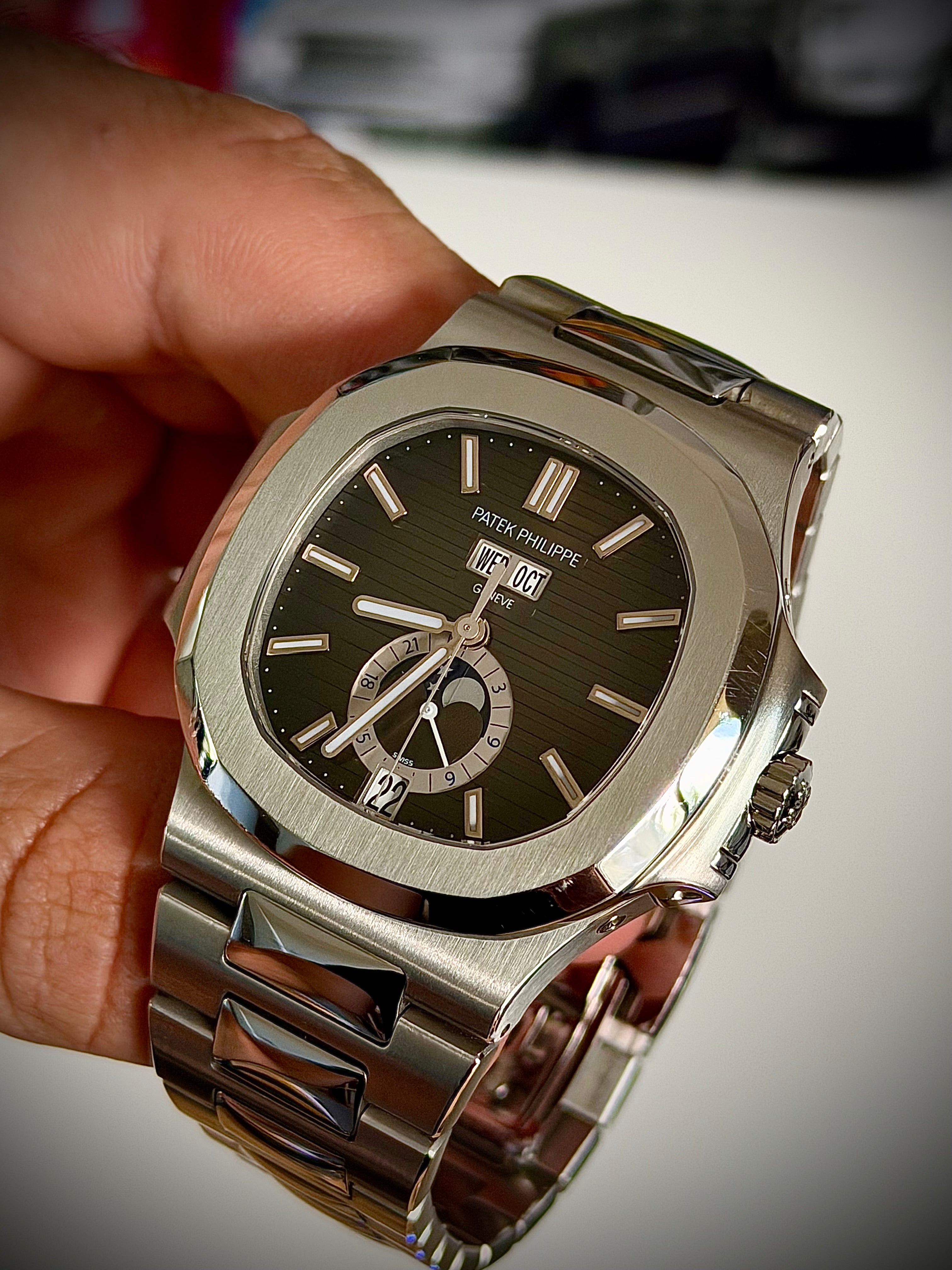 PATEK PHILIPPE NAUTILUS ANNUAL CALENDAR, 5726A, BOX & 2024 PATEK SERVICE, INC GS