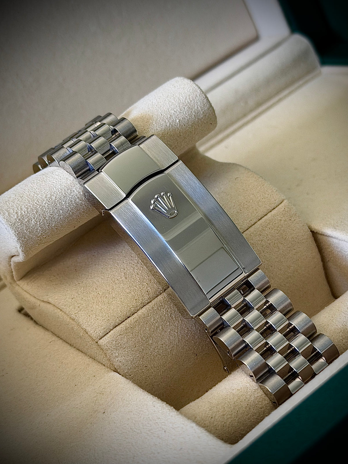 2026 ROLEX DATEJUST 41, 126334, MINT GREEN DIAL, FLUTED BEZEL, JUBILEE BRACELET, FULL SET, INC GST