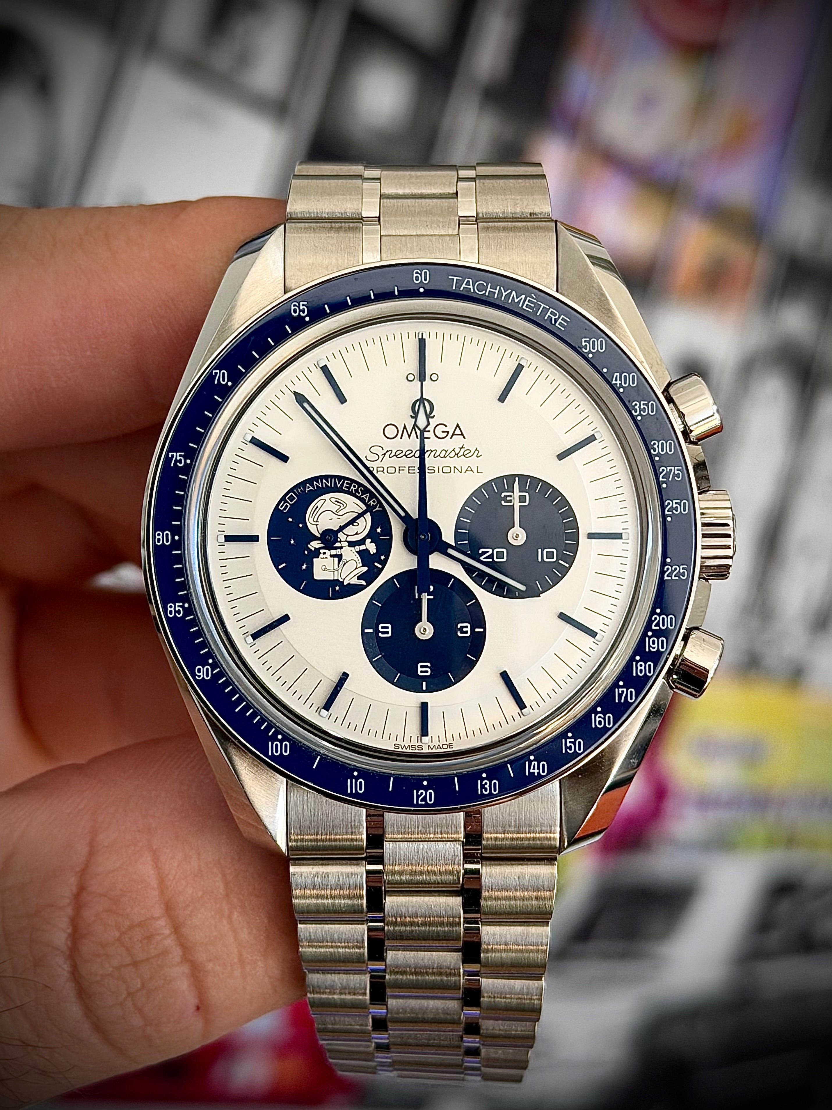 2025 OMEGA SPEEDMASTER SILVER SNOOPY ON BRACELET, FULL SET, INC GST