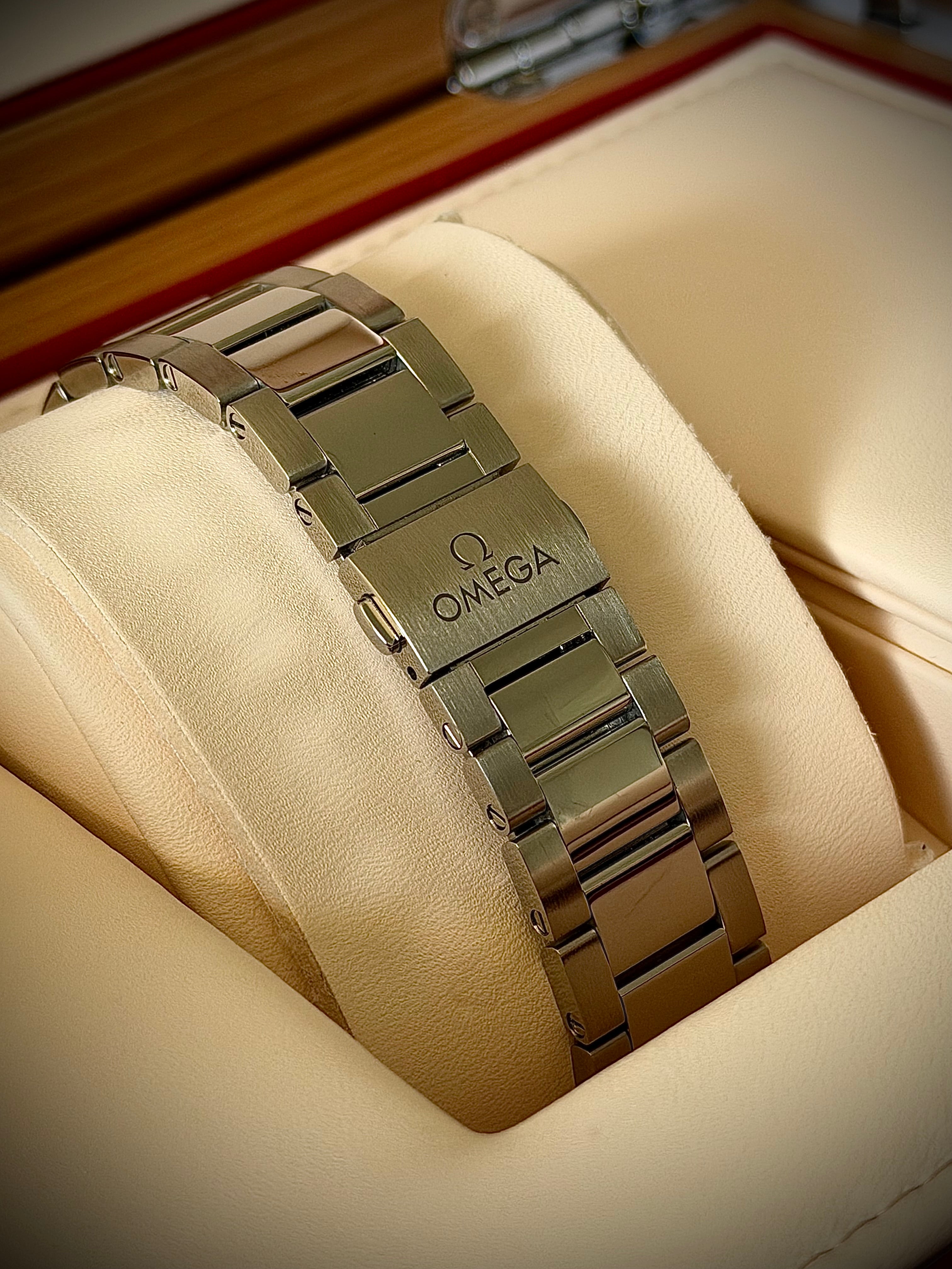 2025 OMEGA AQUA TERRA 150M 38, GREEN DIAL, FULL SET, INC GST